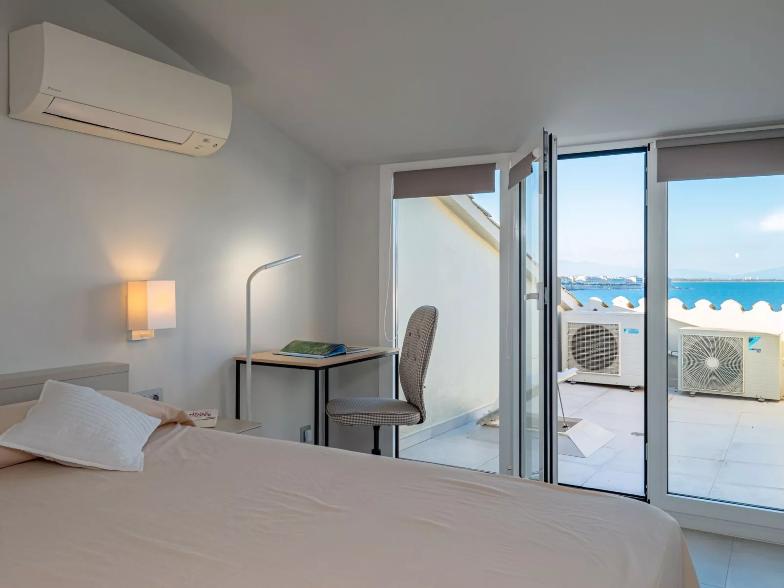 Costabravaforrent Marina, schöne Wohnung in erster Meereslinie-Image-tags.info