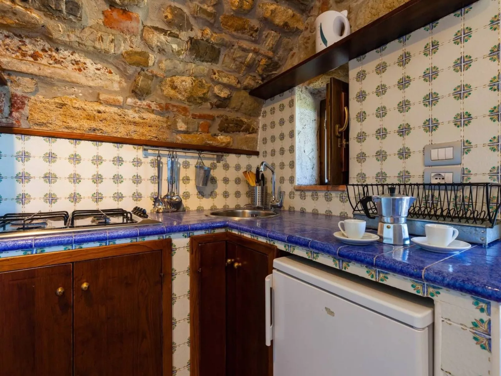 Il Pozzo - Zwei-Zimmer-Wohnung - 1 Schlafzimmer - 1 Badezimmer - Wohnküche - in-Binnen