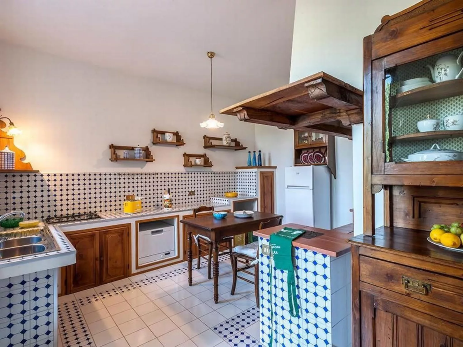 Villa Paola, Marken Urlaub, privater Pool-Binnen