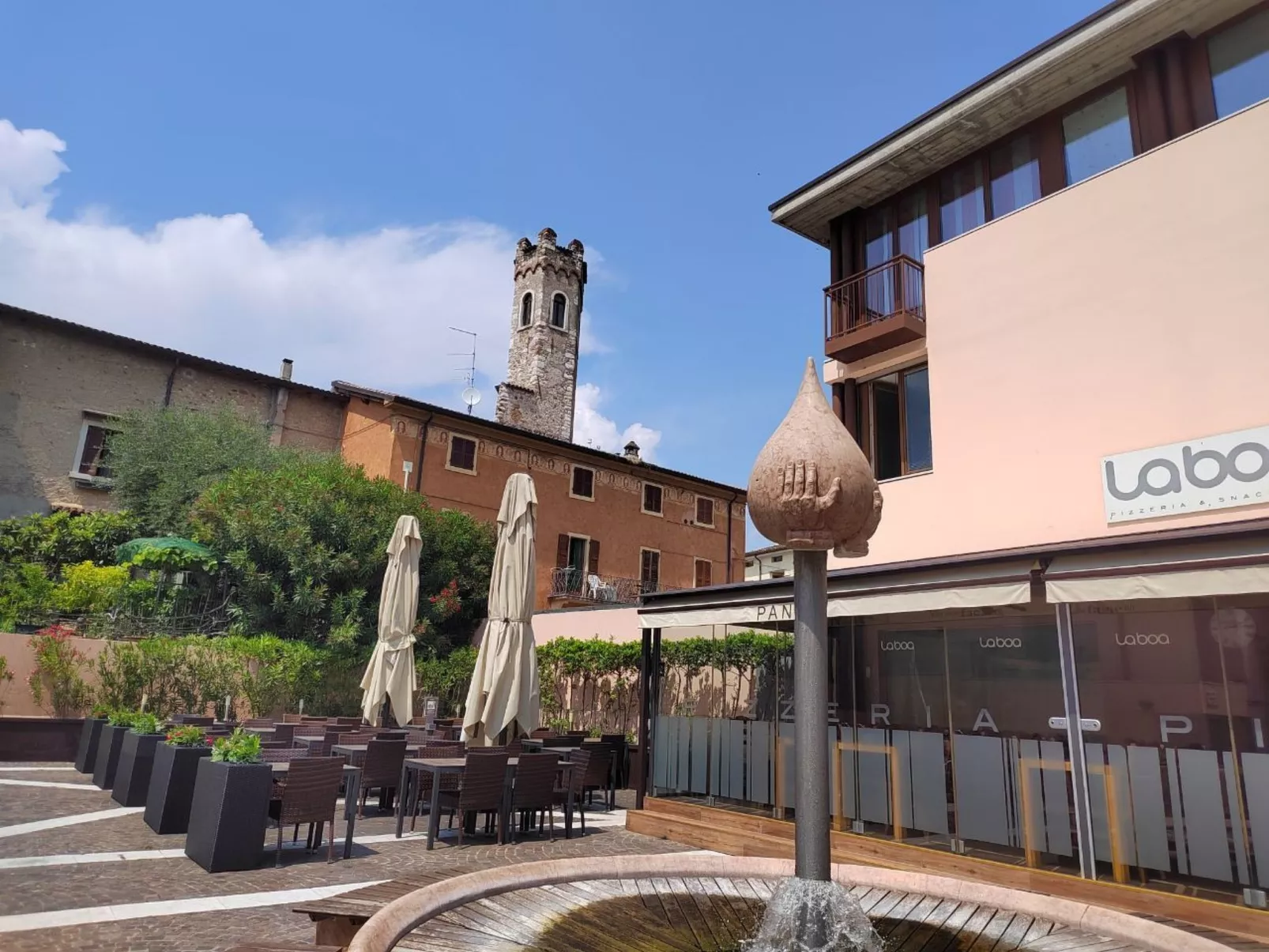 Aly d'angelo - im Turm-Buiten