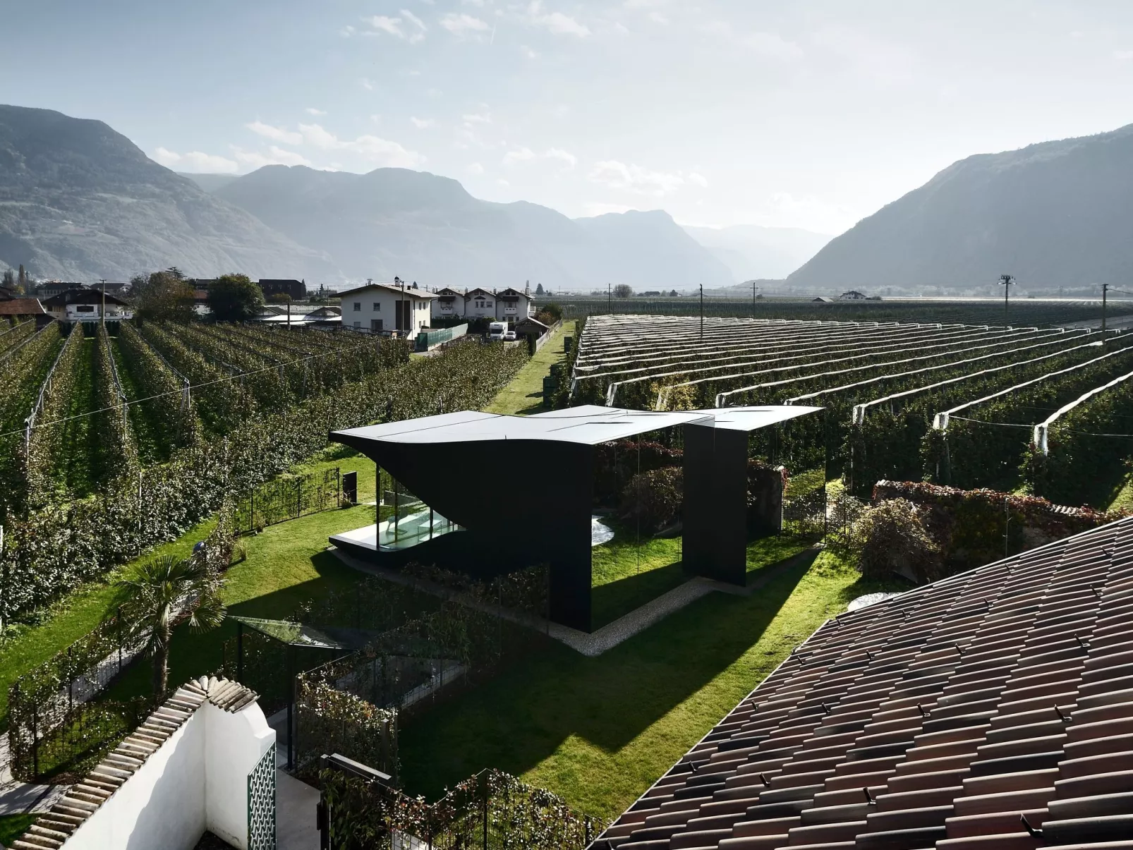 Mirror House Nord-Buiten