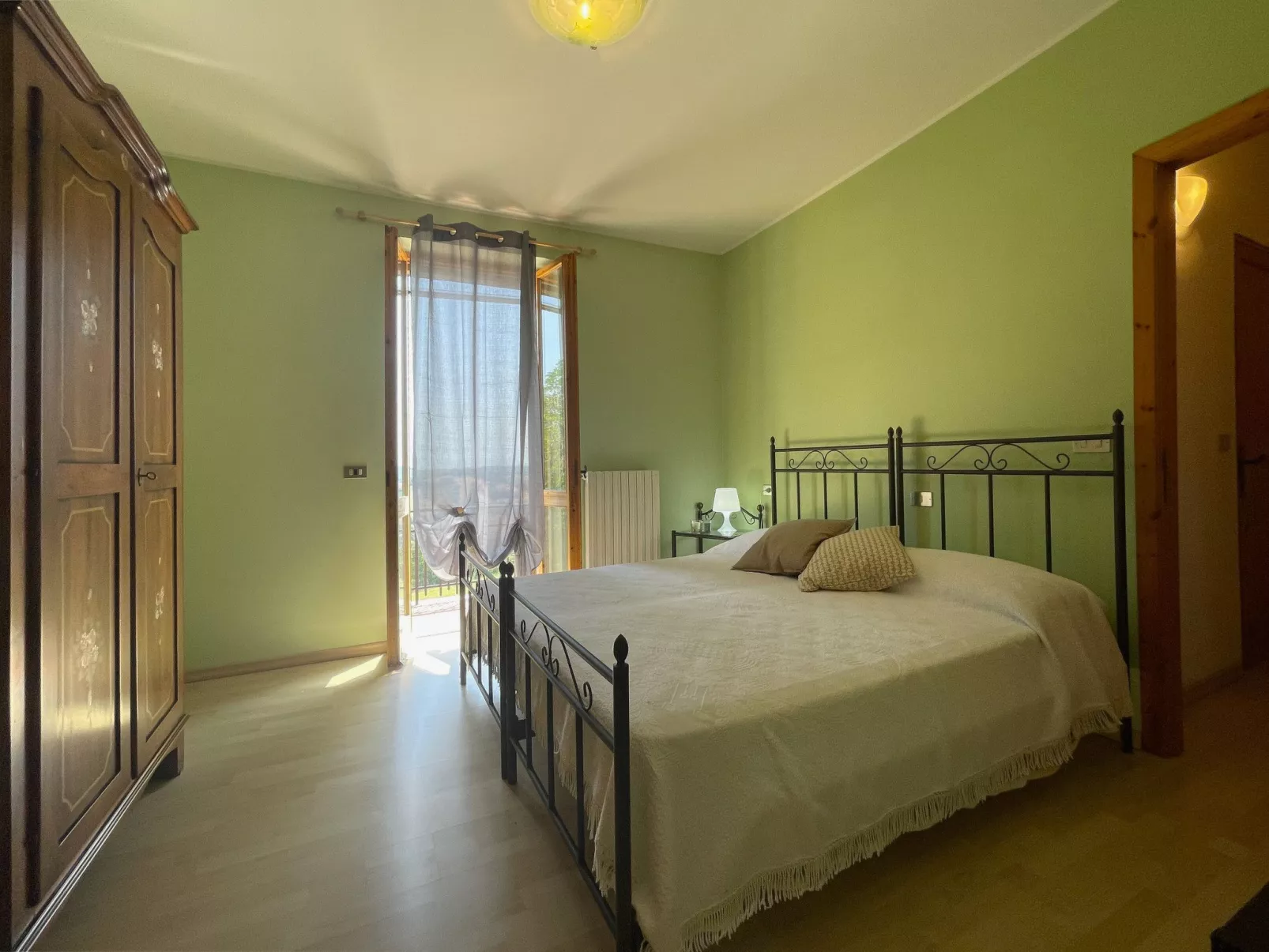 Casa Zefiro Marche Holiday Villas, privater Pool-Binnen