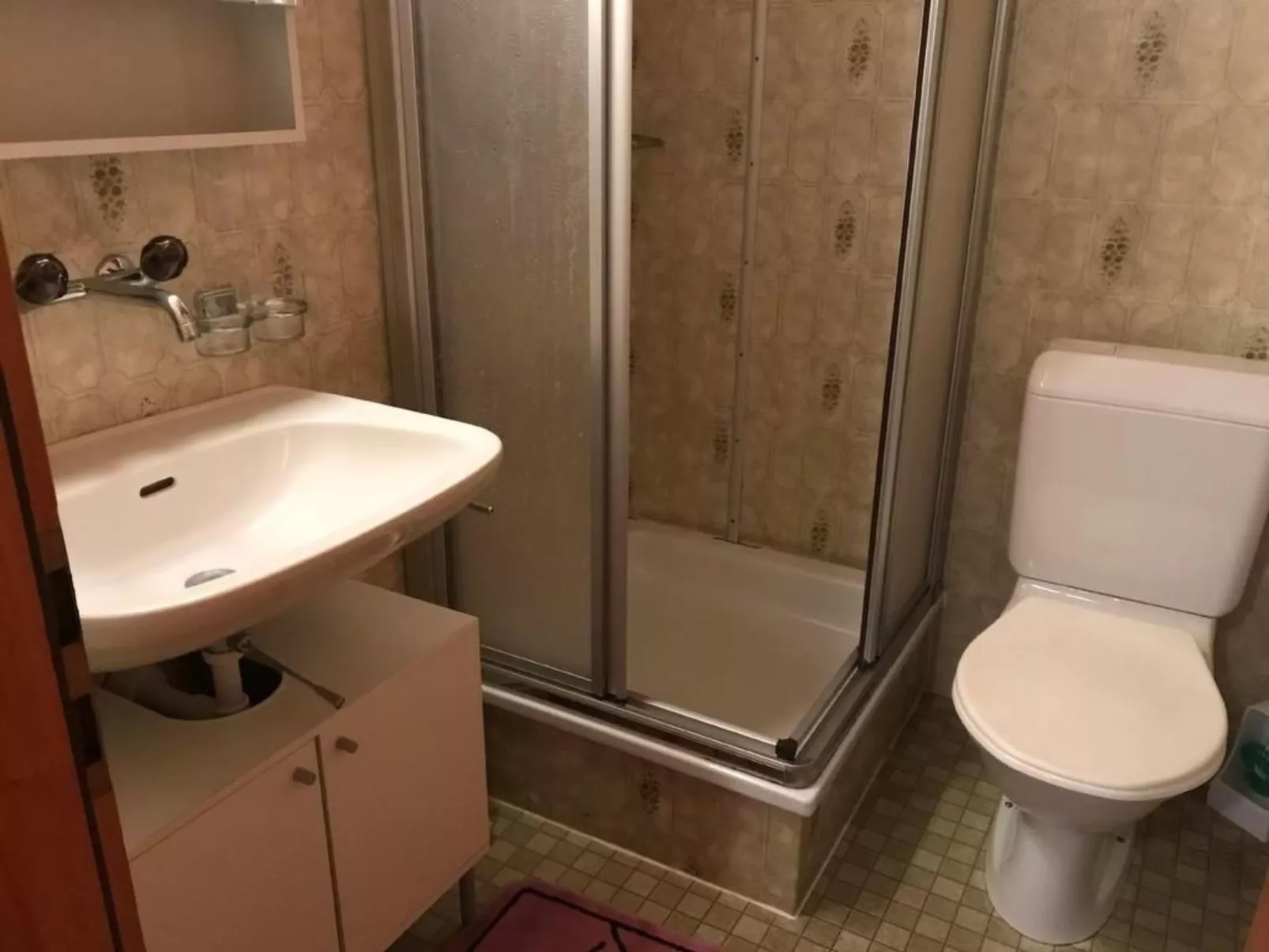 Beim Faulensee 2-Bett Wohnung  1. Stock  West-Binnen