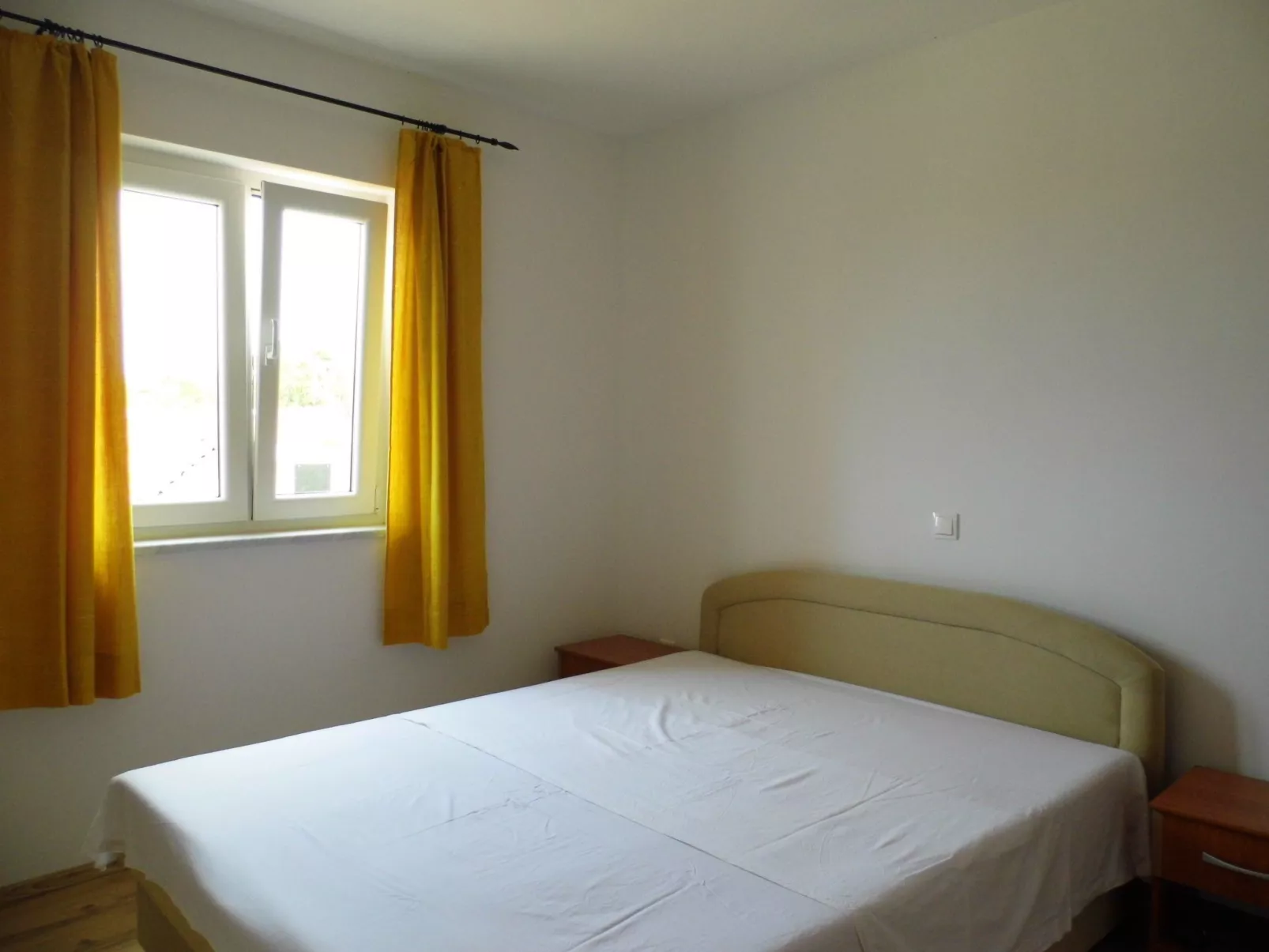 Wohnung mit Terrasse-Binnen