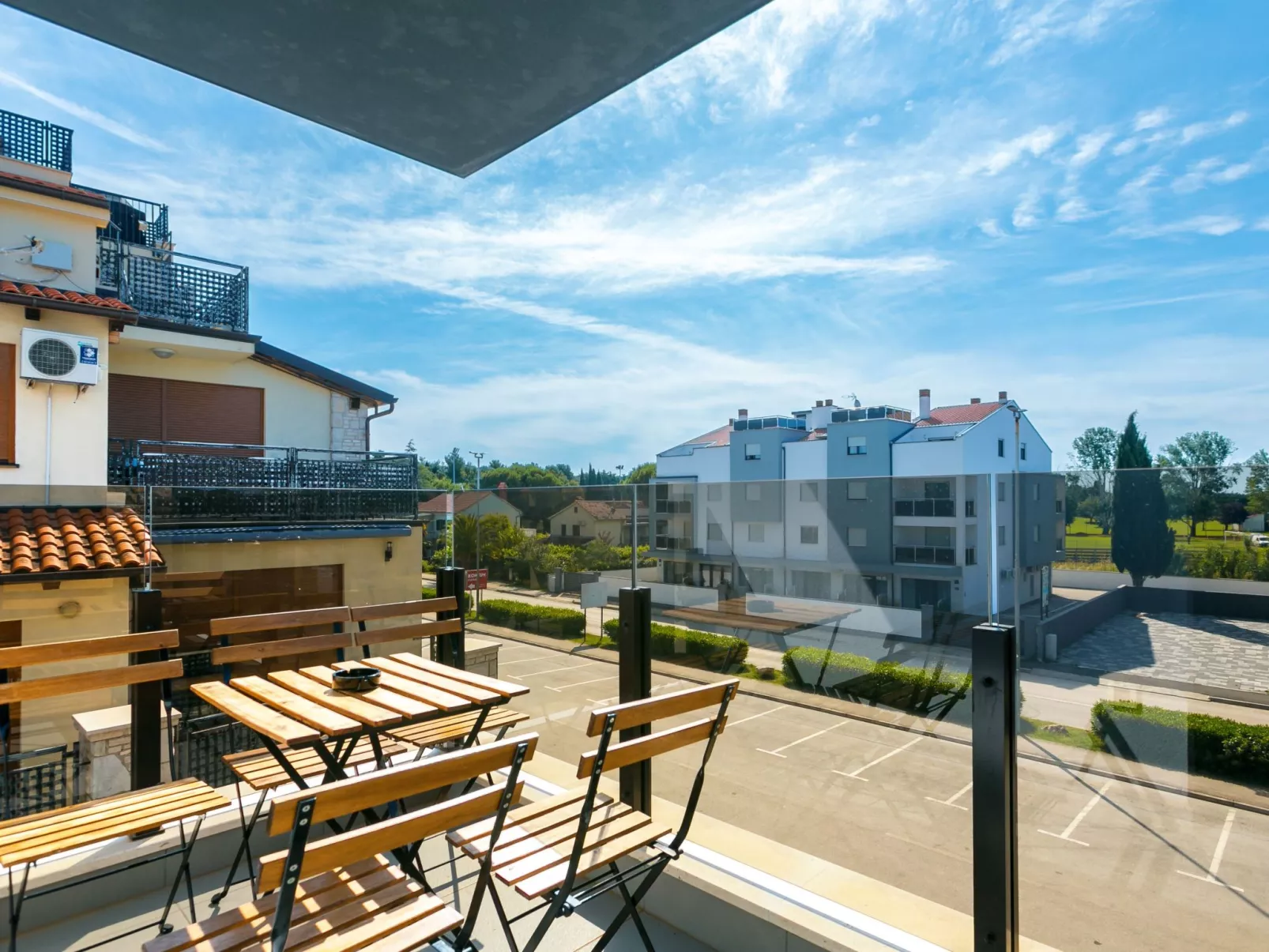 Wohnung "Nevia 6" mit Blick auf das Wasser-Image-tags.info