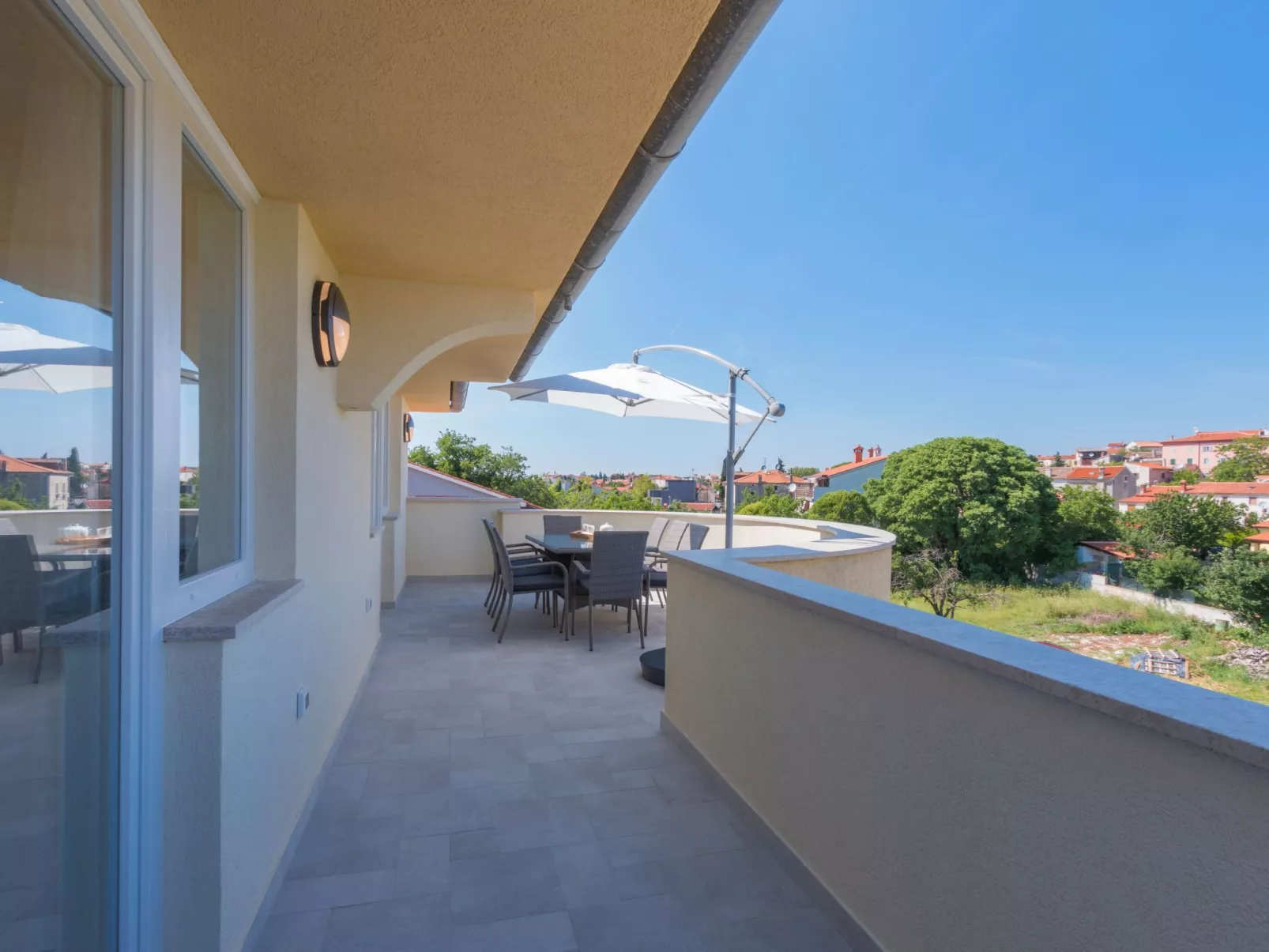 Luxus-Wohnung Igor Attic-Buiten