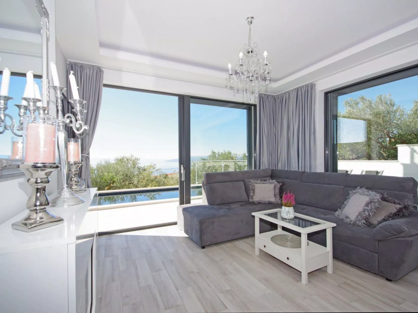 In Makarska mit Schöner Terrasse-Binnen