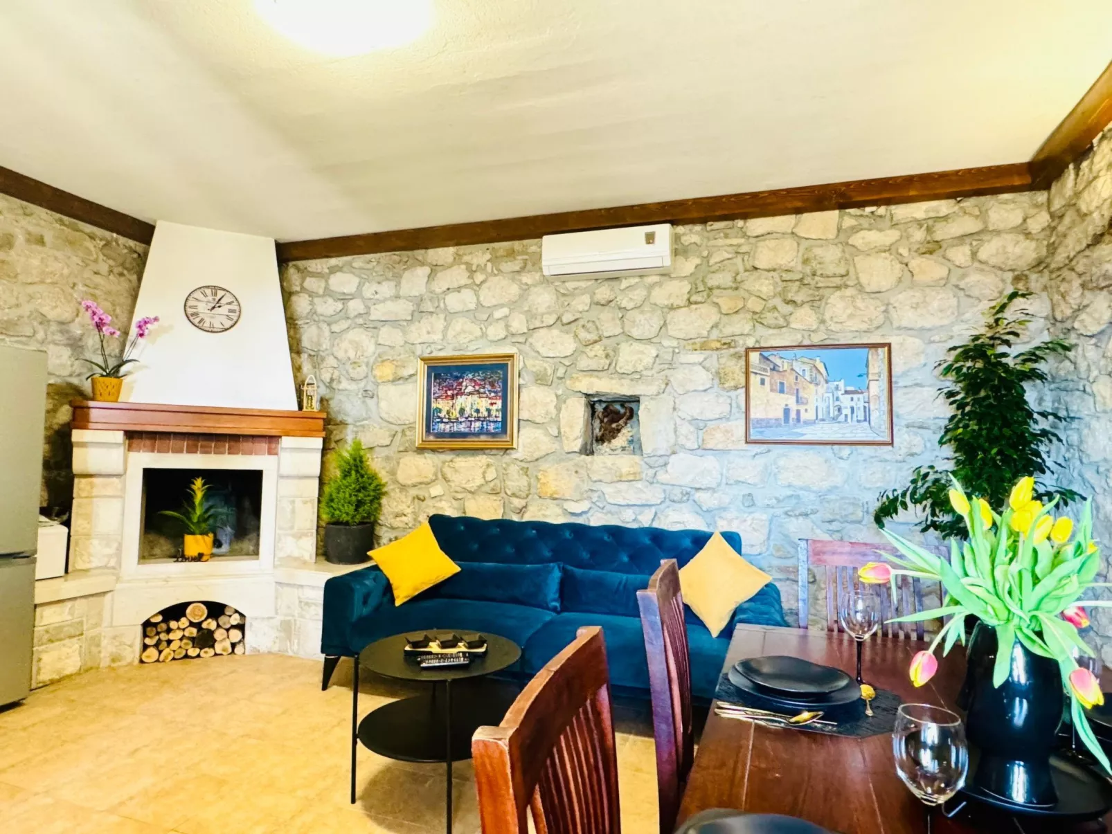 Haus Prezenca-Binnen