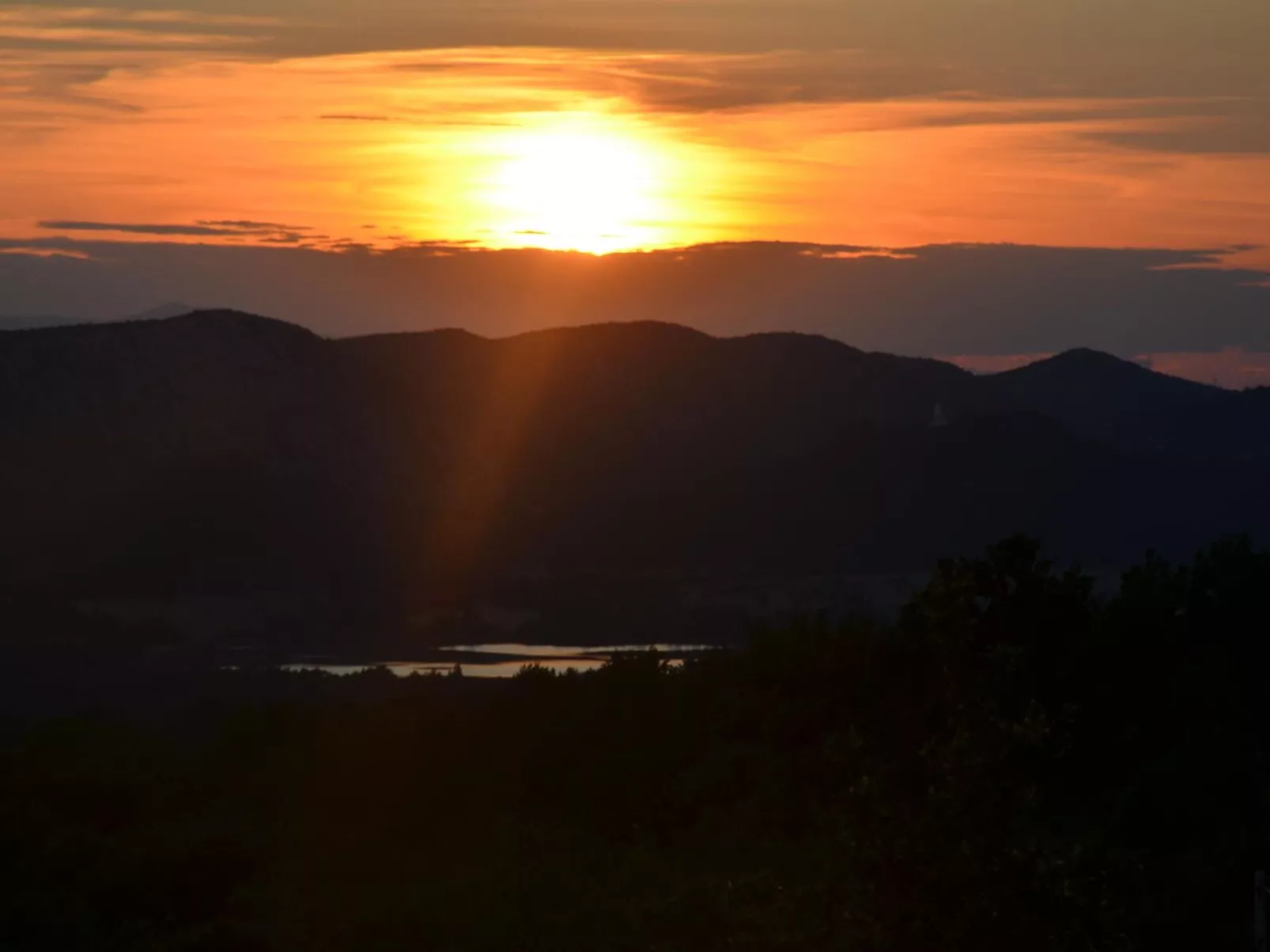 Großes Ferienhaus mit eigenem Pool und Terrasse-Buiten