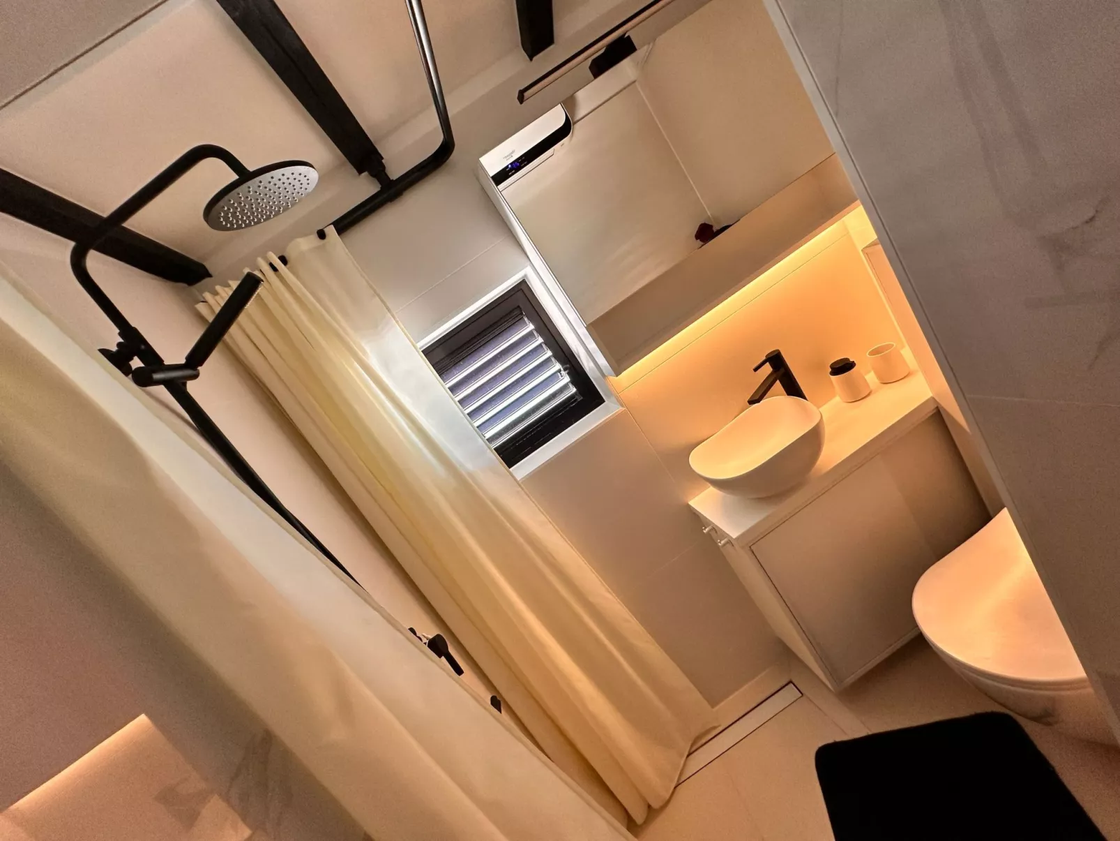 Baska Fiorino Wohnung-Binnen