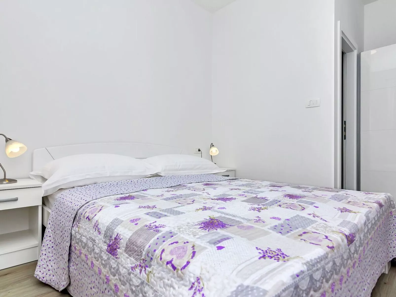 "Villa Maslina" mit Privatparkplatz-Binnen