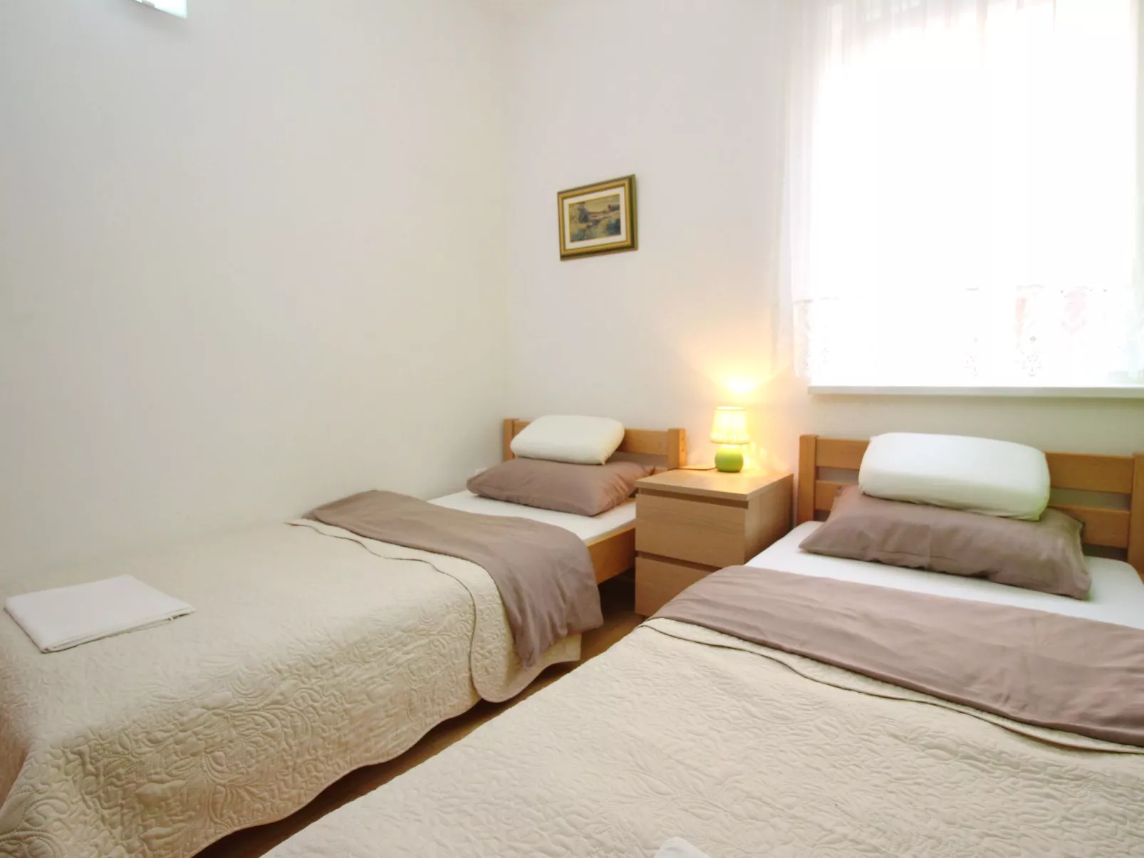 Neue Ferienwohnung in Baška mit Eigener Terrasse - Binnen