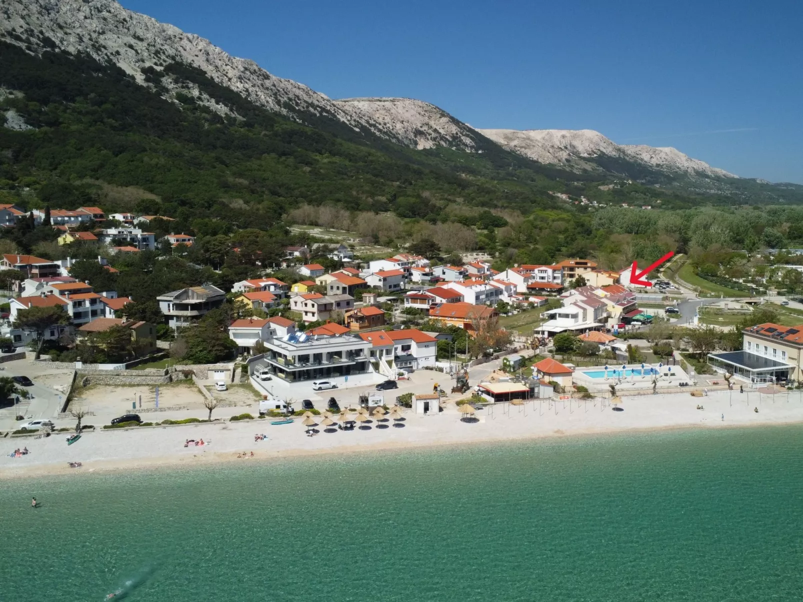 In Baska in der Nähe von Strand-Buiten
