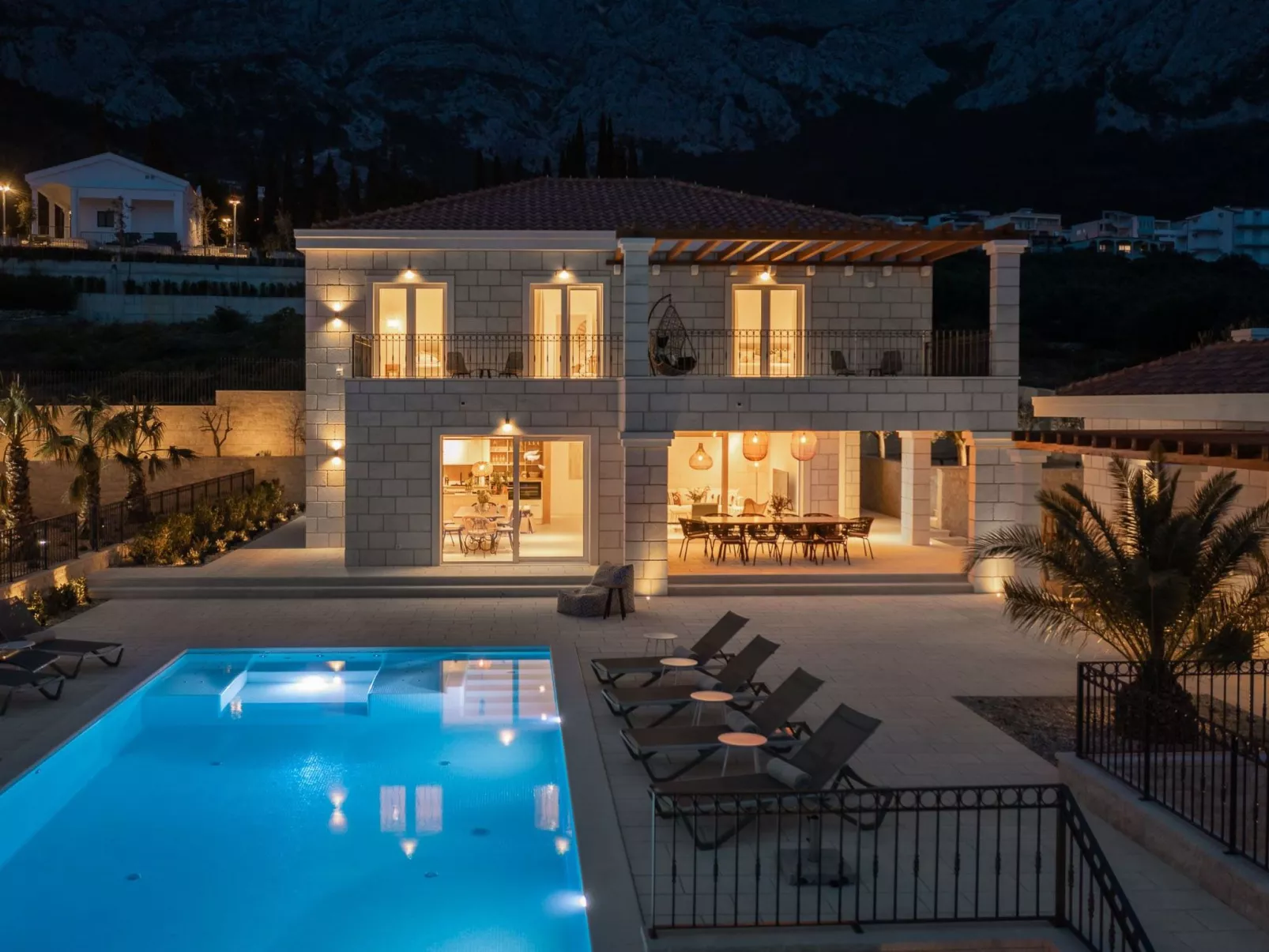 Villa Vespera mit atemberaubender Aussicht-Buiten