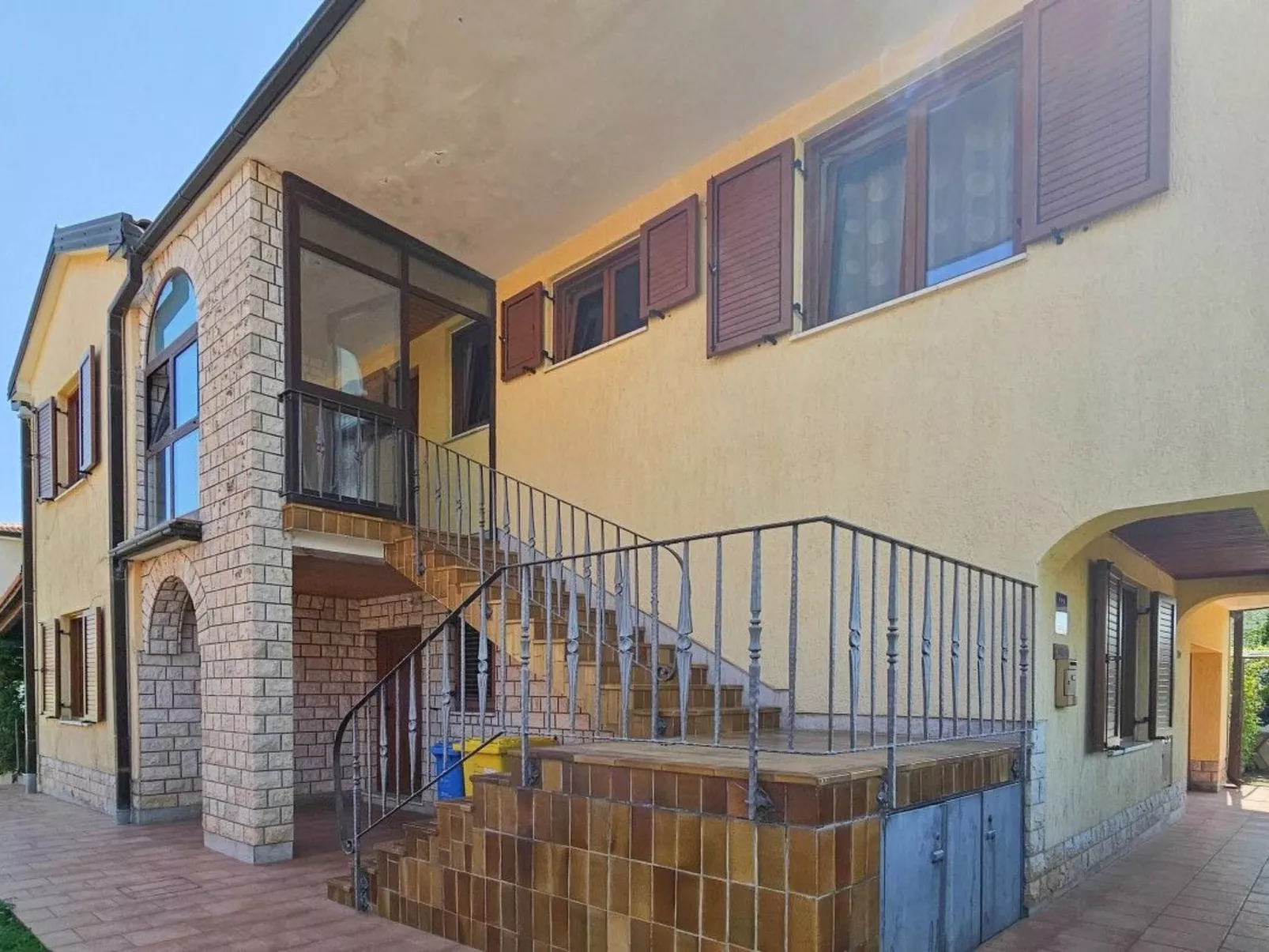 Toni -Wohnung im Erdgeschoss-Buiten