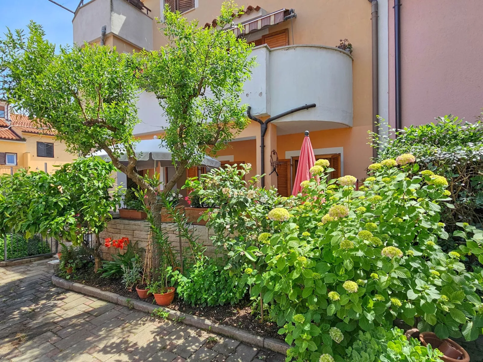 Wohnung "Valentino" direkt am Strand-Buiten