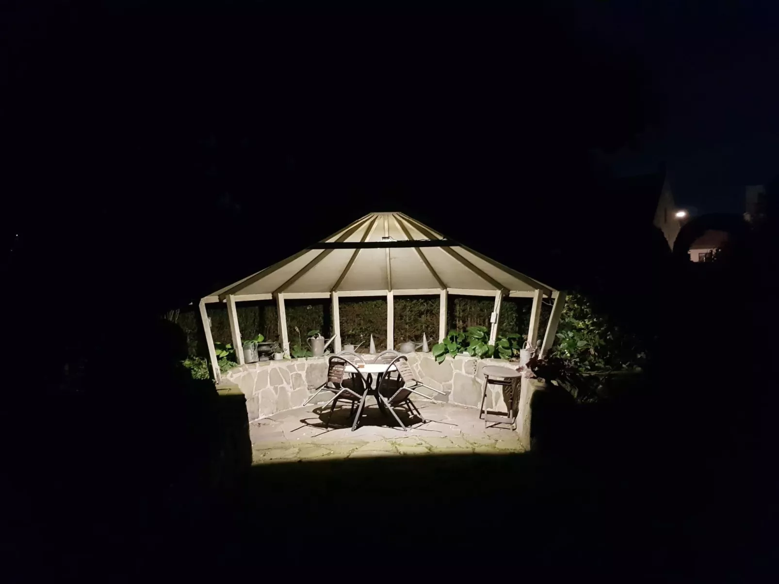 Gemütliches Haus mit eingezäuntem Garten-Buiten