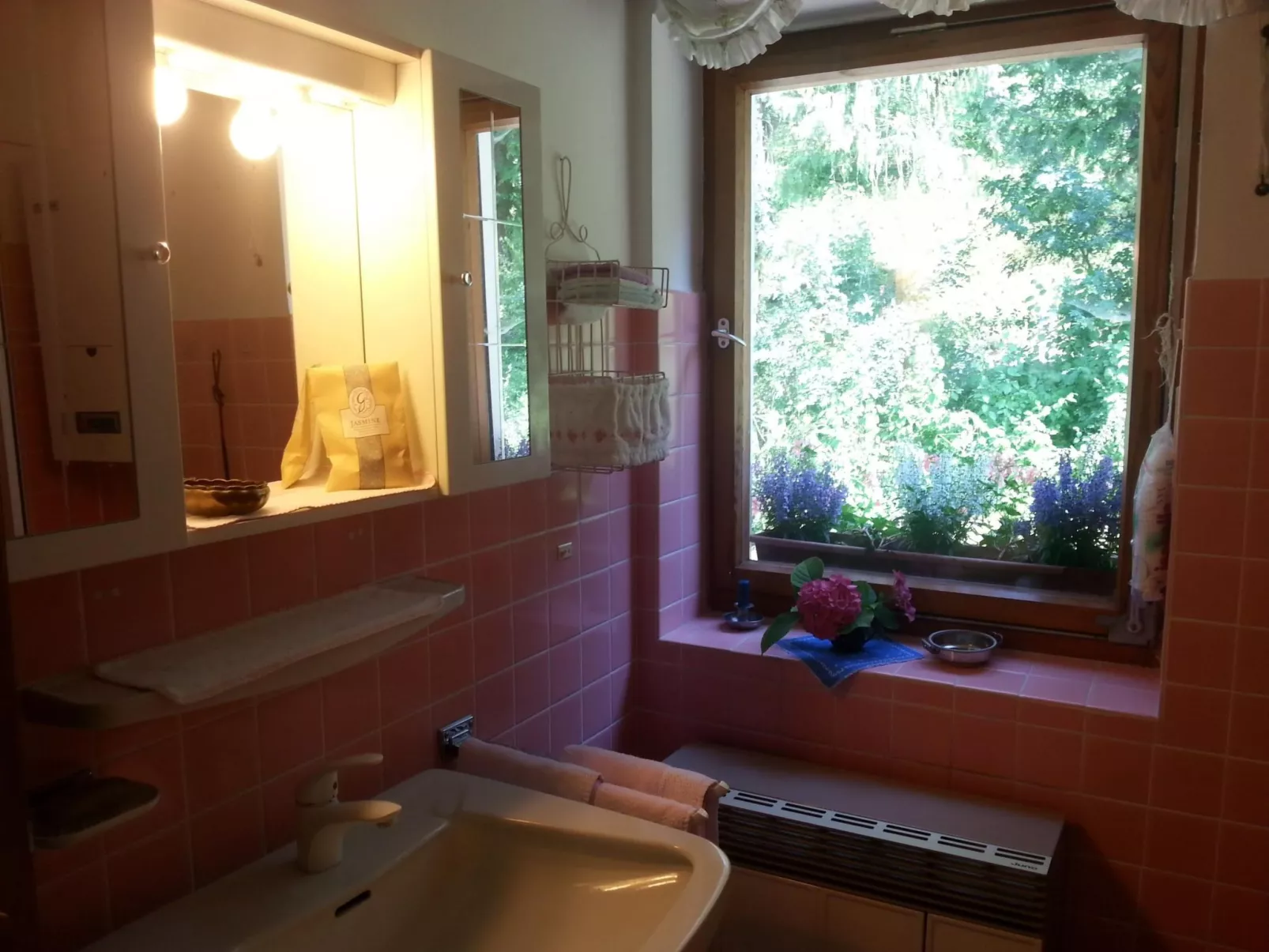 Mit einer umwerfenden Panoramaaussicht-Image-tags.info