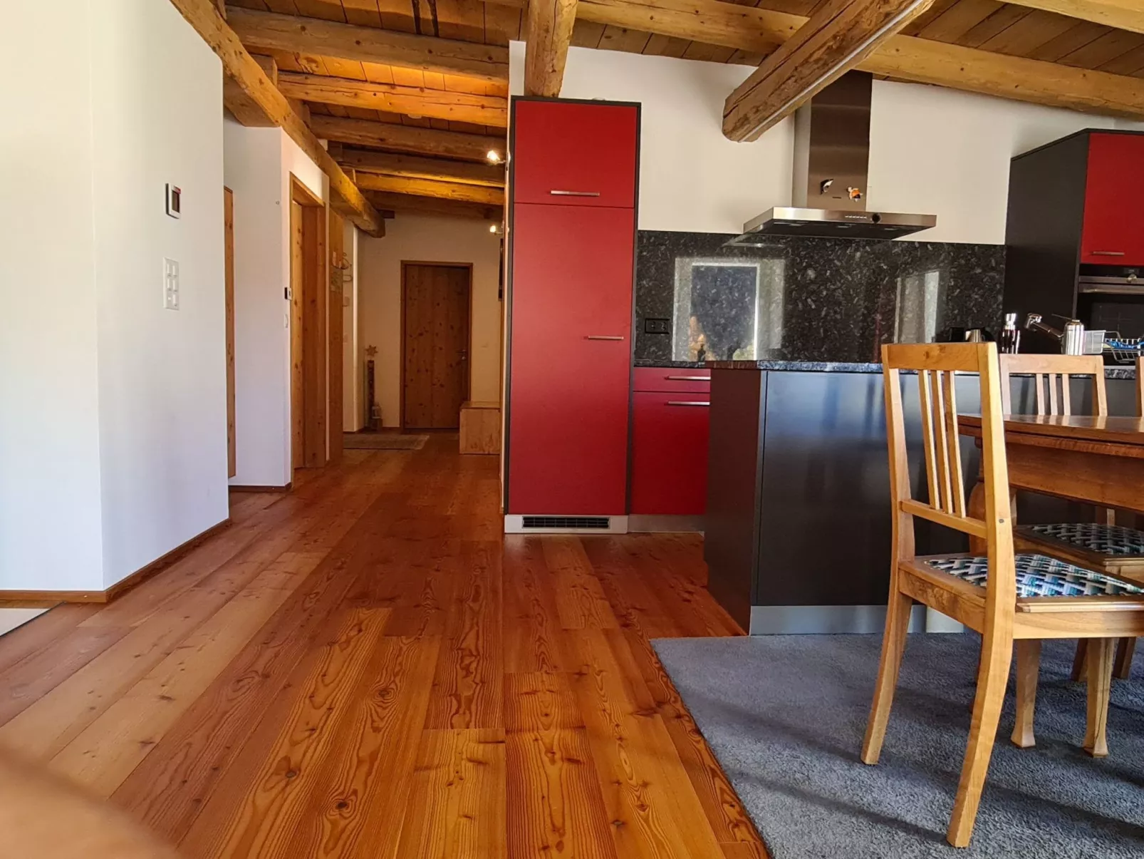 Wohnung mit atemberaubender Aussicht-Image-tags.info