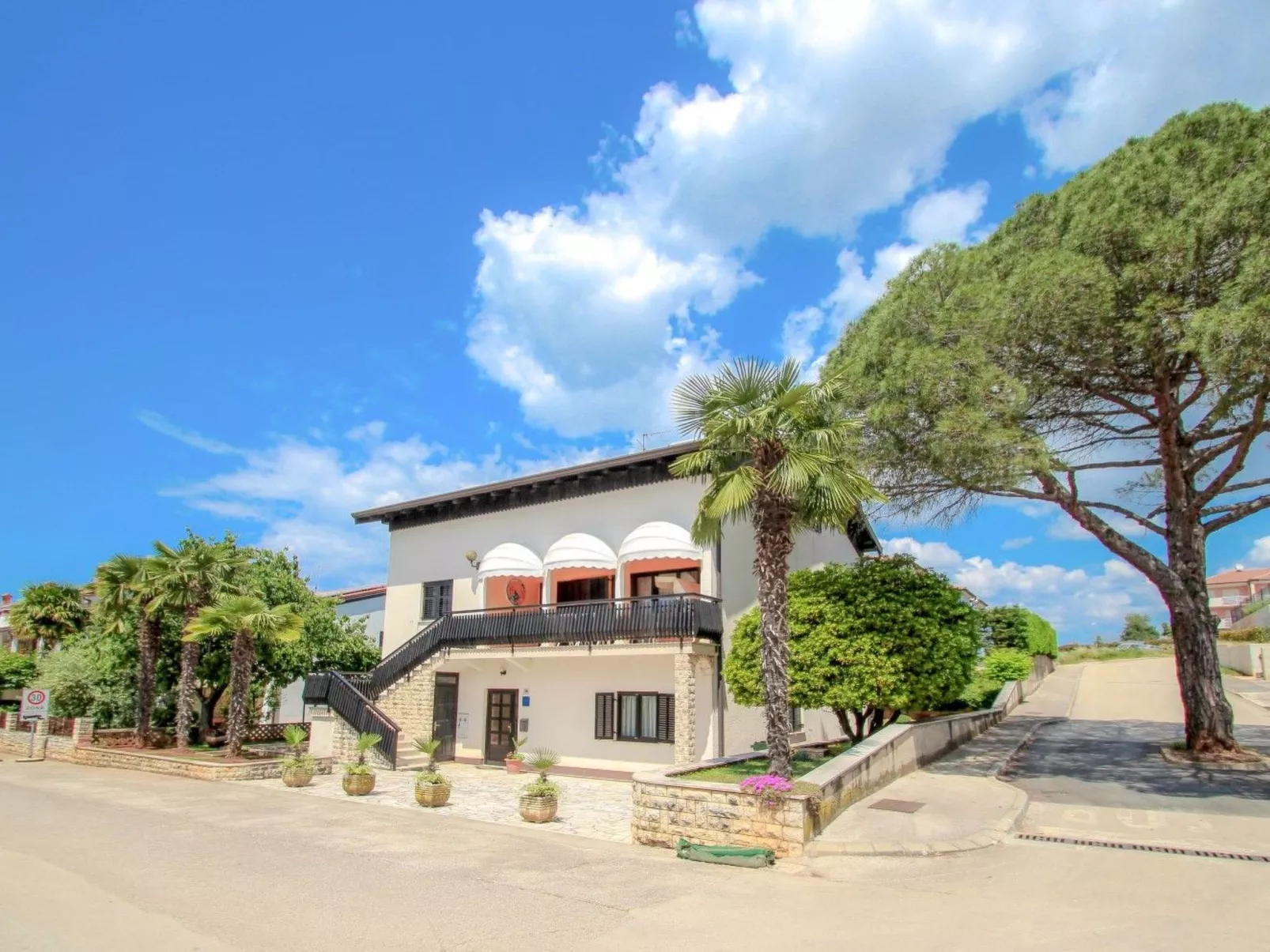 Natasa 2-Image-tags.info