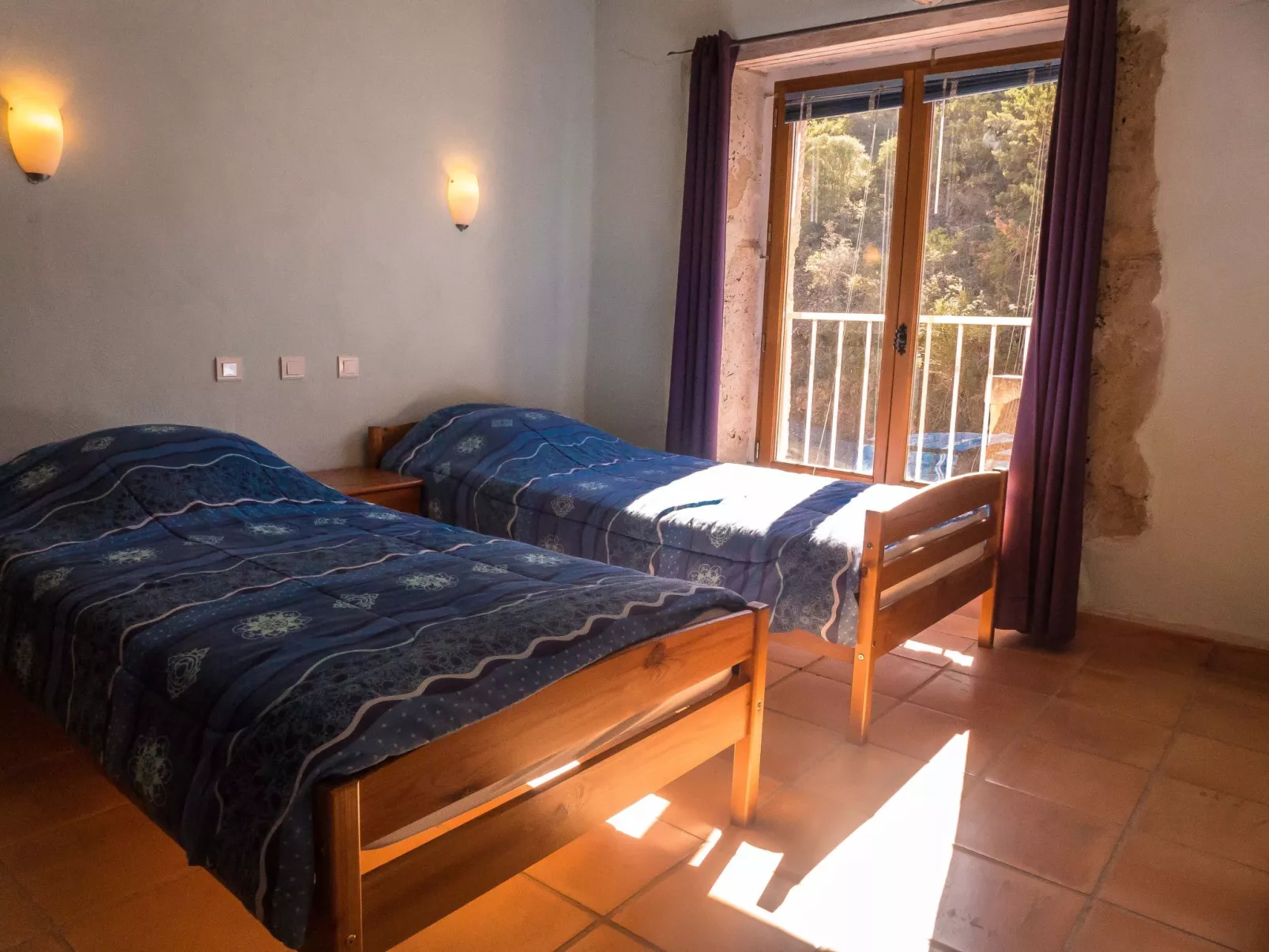 Komfortables Ferienhaus mit Privatpool-Binnen