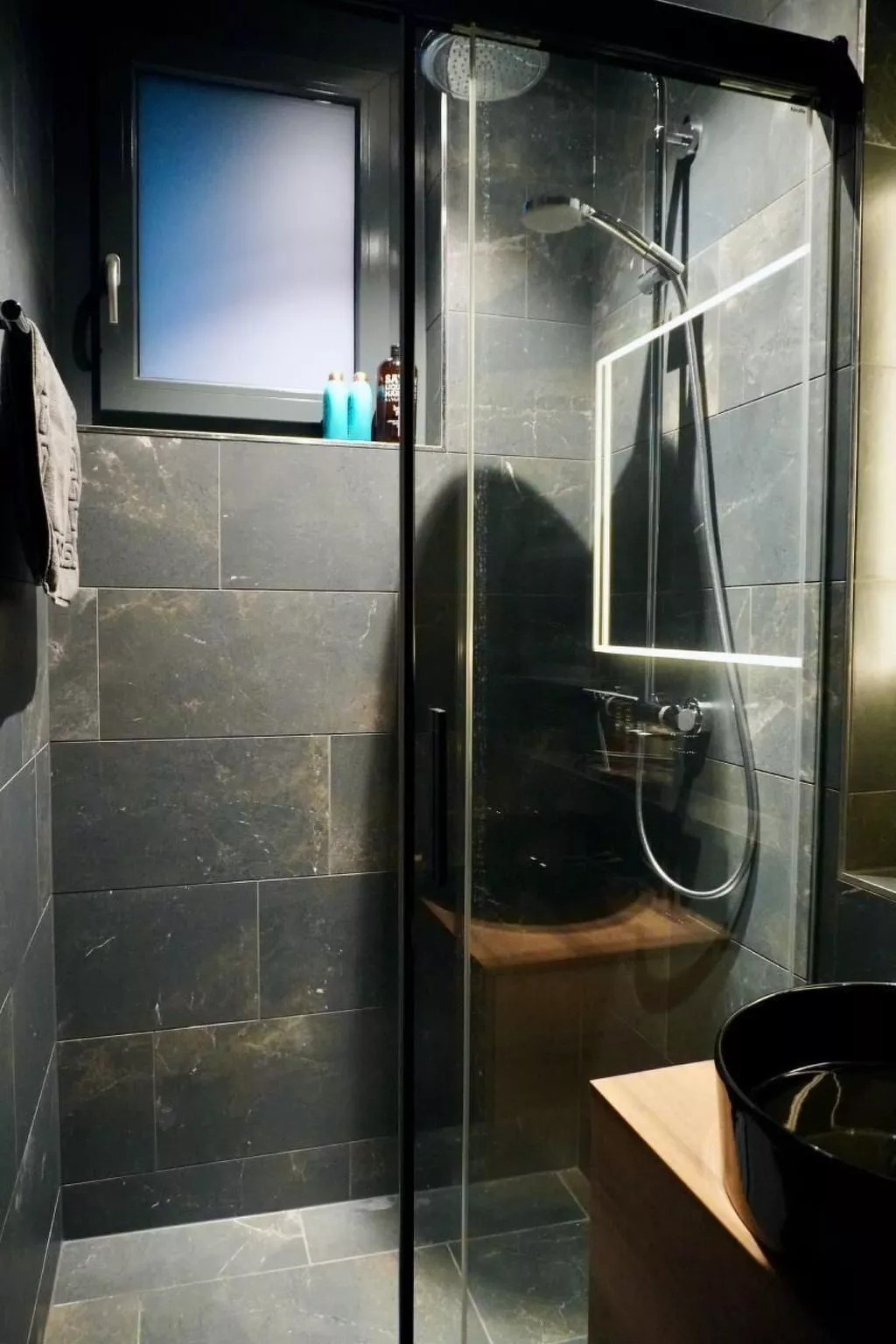 "Lakeview" - a design holiday home-Binnen