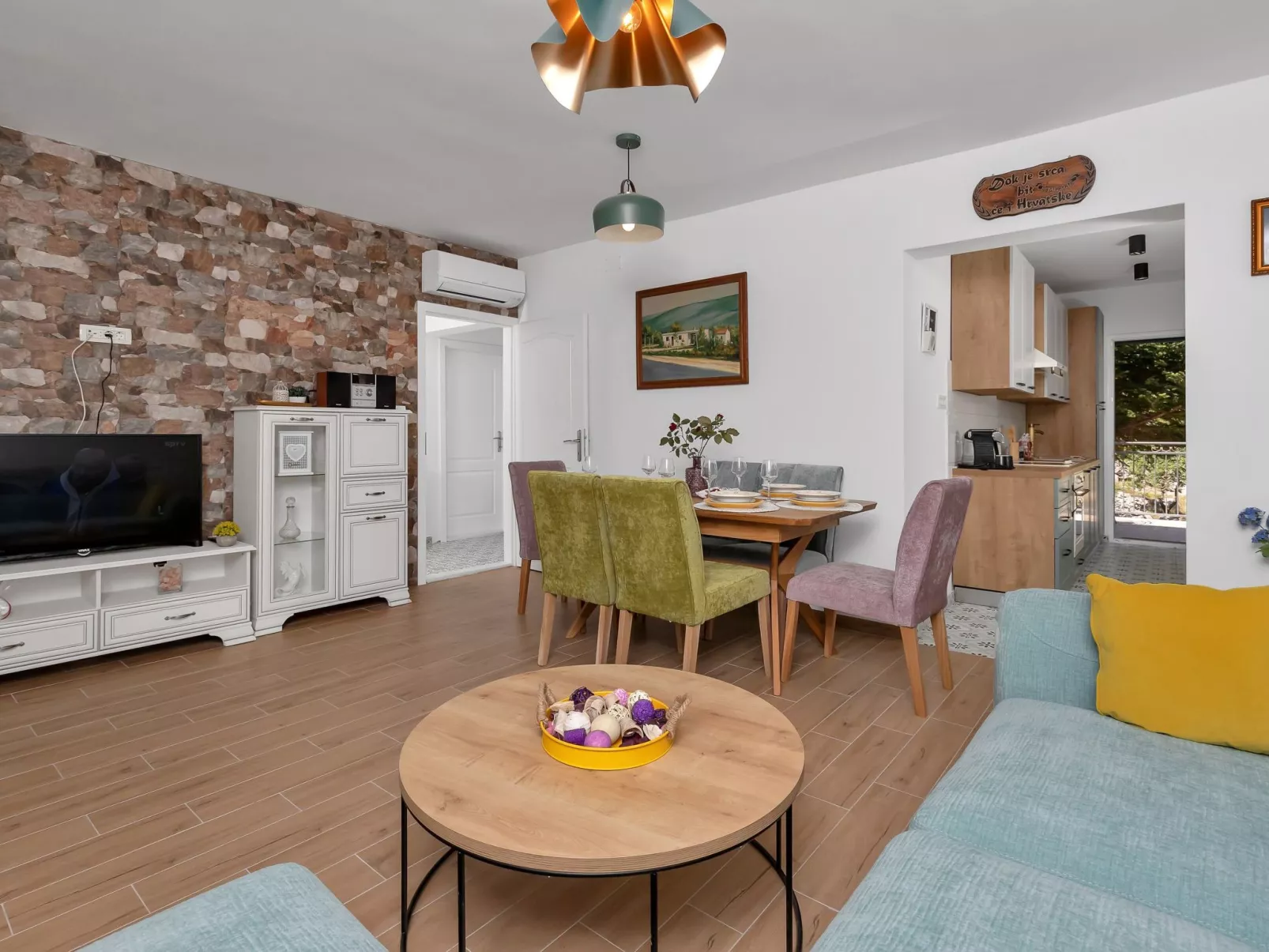 In Rašćane mit Beheiztem Pool-Binnen