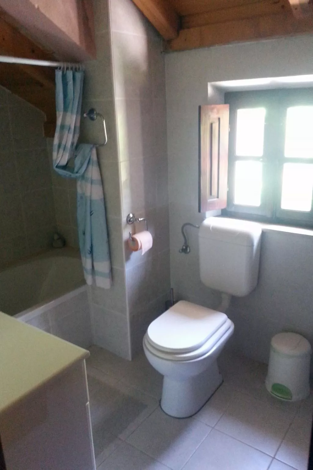 "Kastil" mit privatem Pool-Binnen