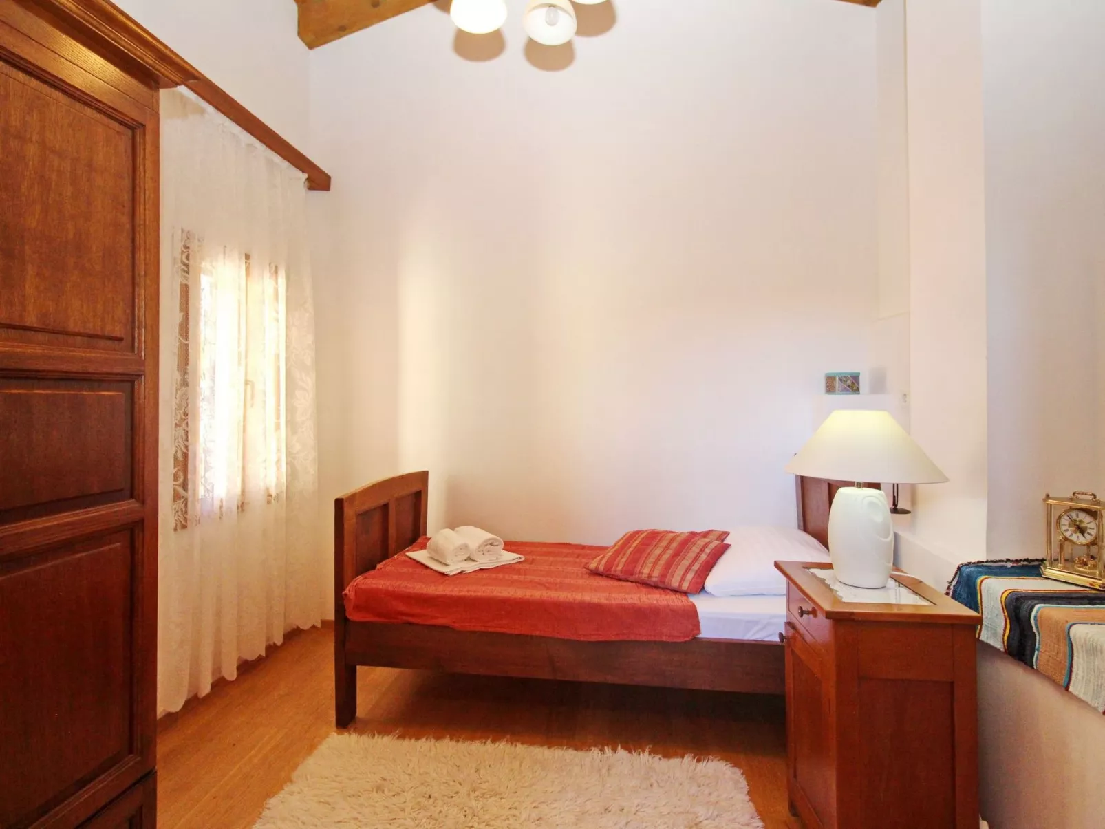 Renoviertes Steinhaus mit Garten und Pool ideal für ein erholsamen Urlaub-Image-tags.info