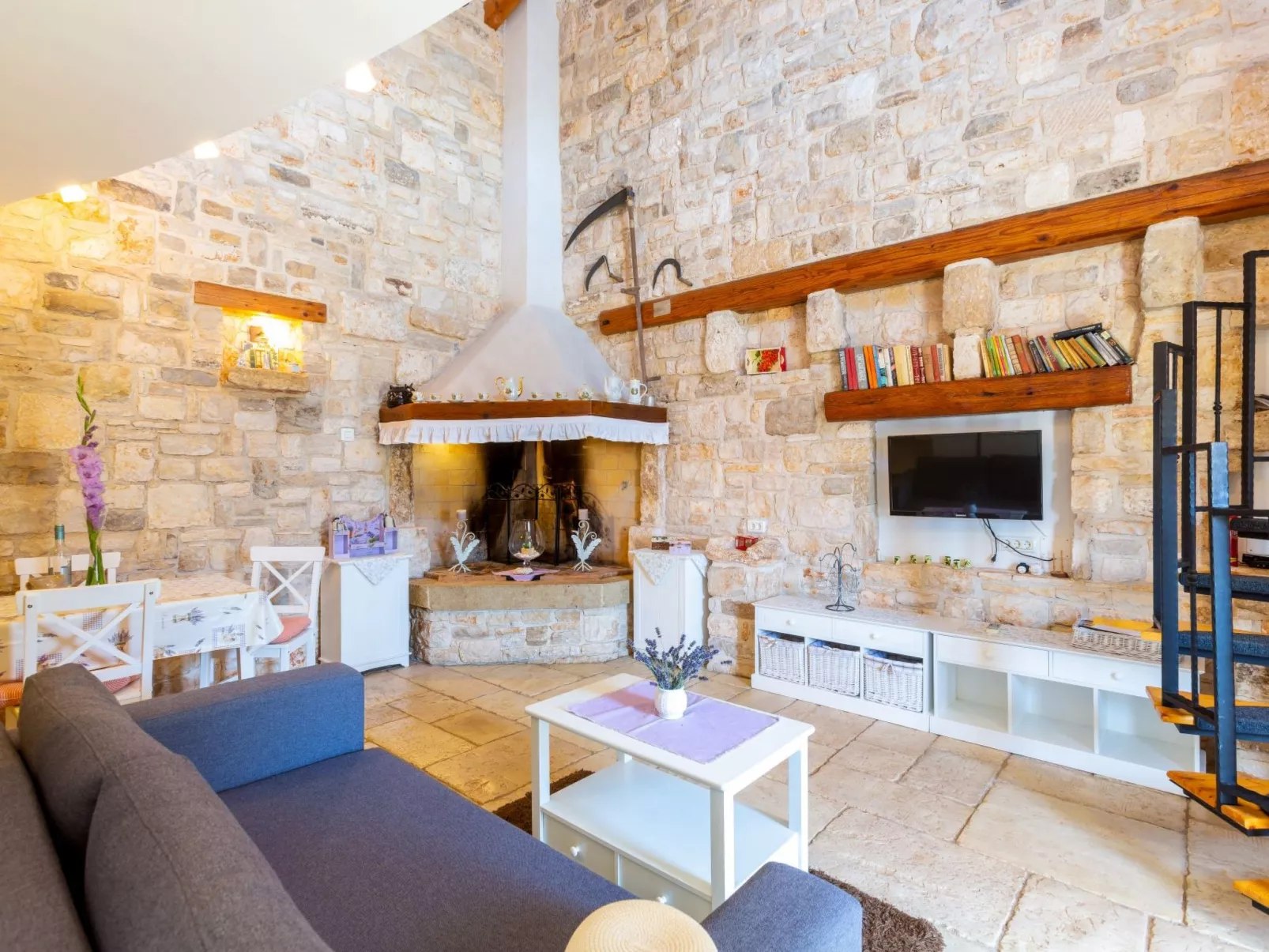 "Lilo Lavender" mit Whirlpool-Binnen