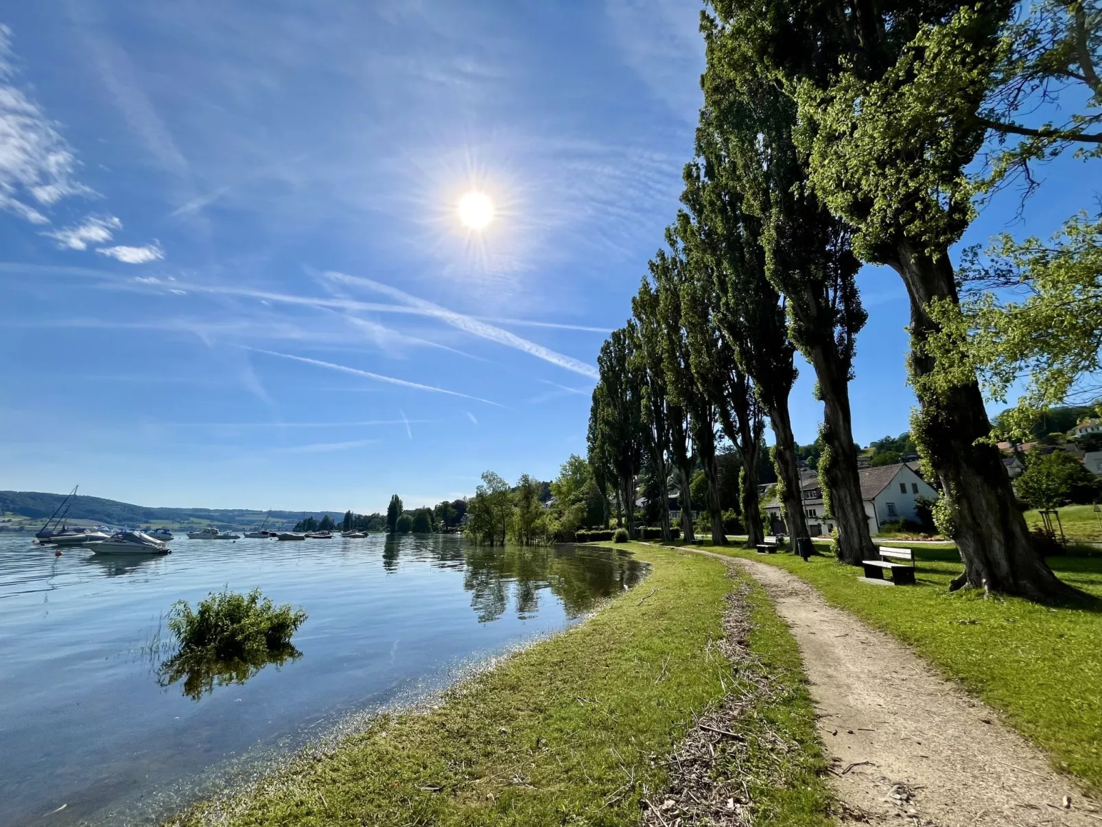 Haus am See mit direktem Seeanstoss-Omgeving