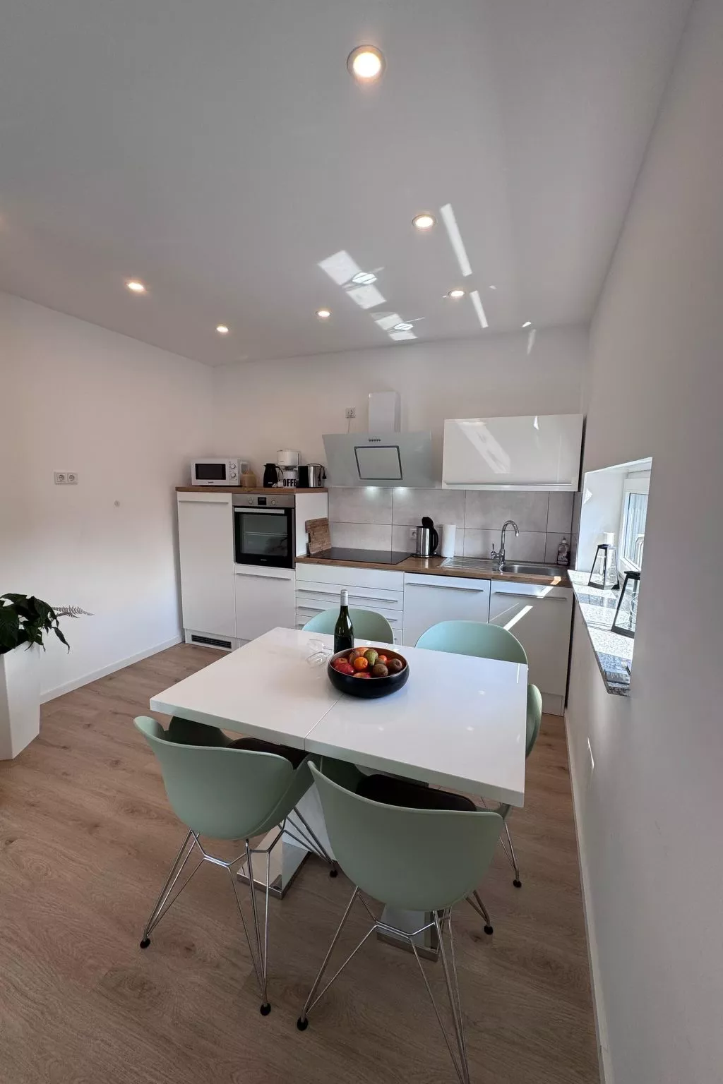 Dariana Schwalbach-Image-tags.info