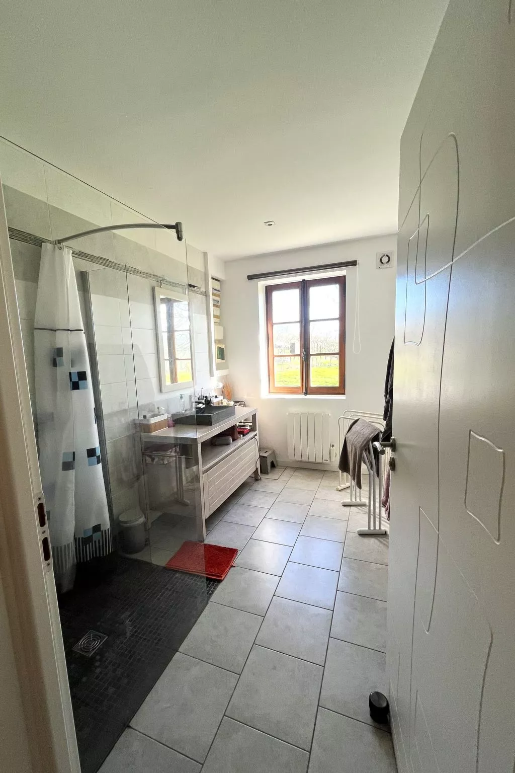 Landhaus mit eingezäuntem Garten-Binnen