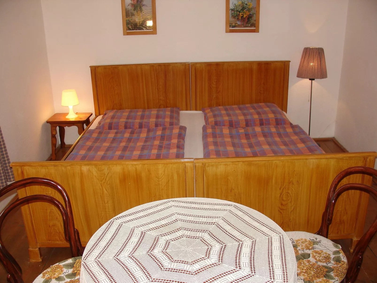 Charmantes, traditionelles Holzhaus-Binnen