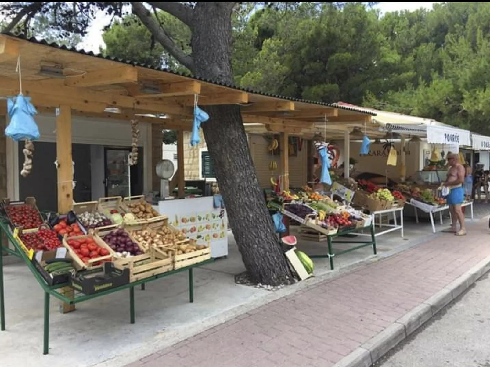 Weiße Idylle auf dem blauen Meer-Image-tags.info