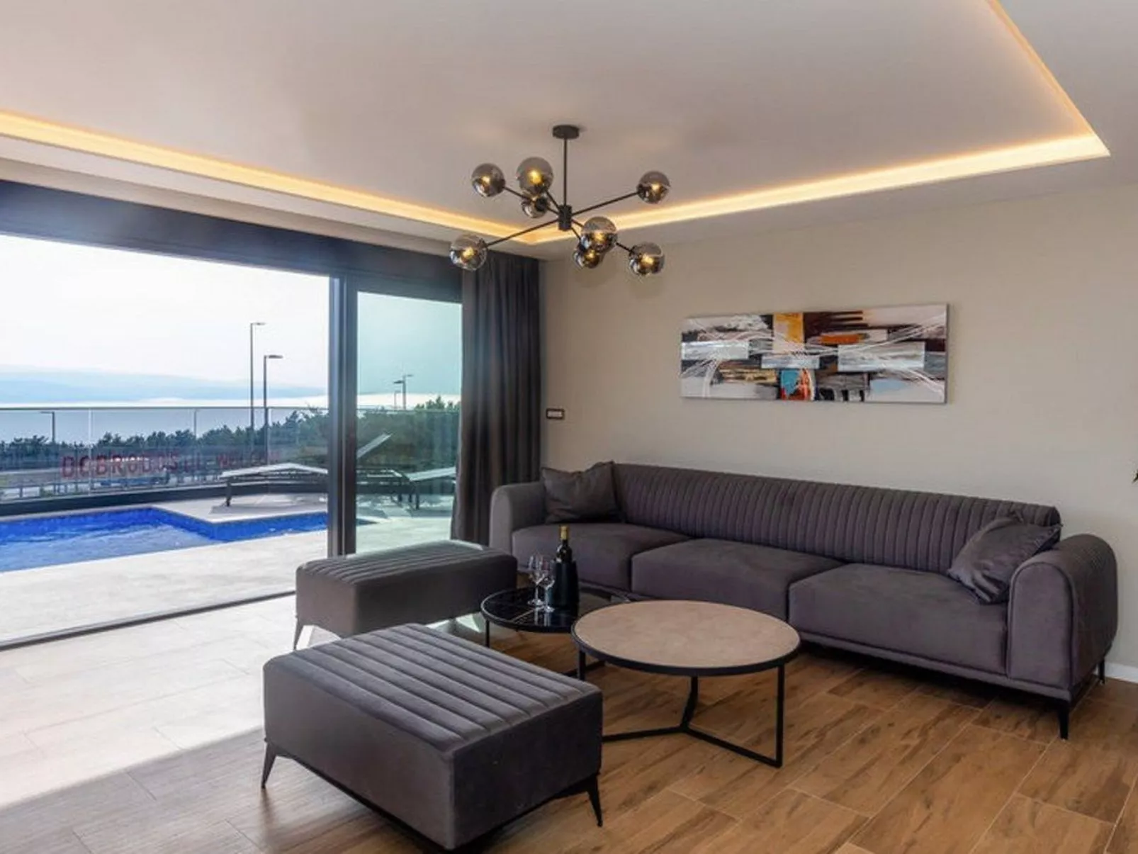 Villa Mario-Image-tags.info