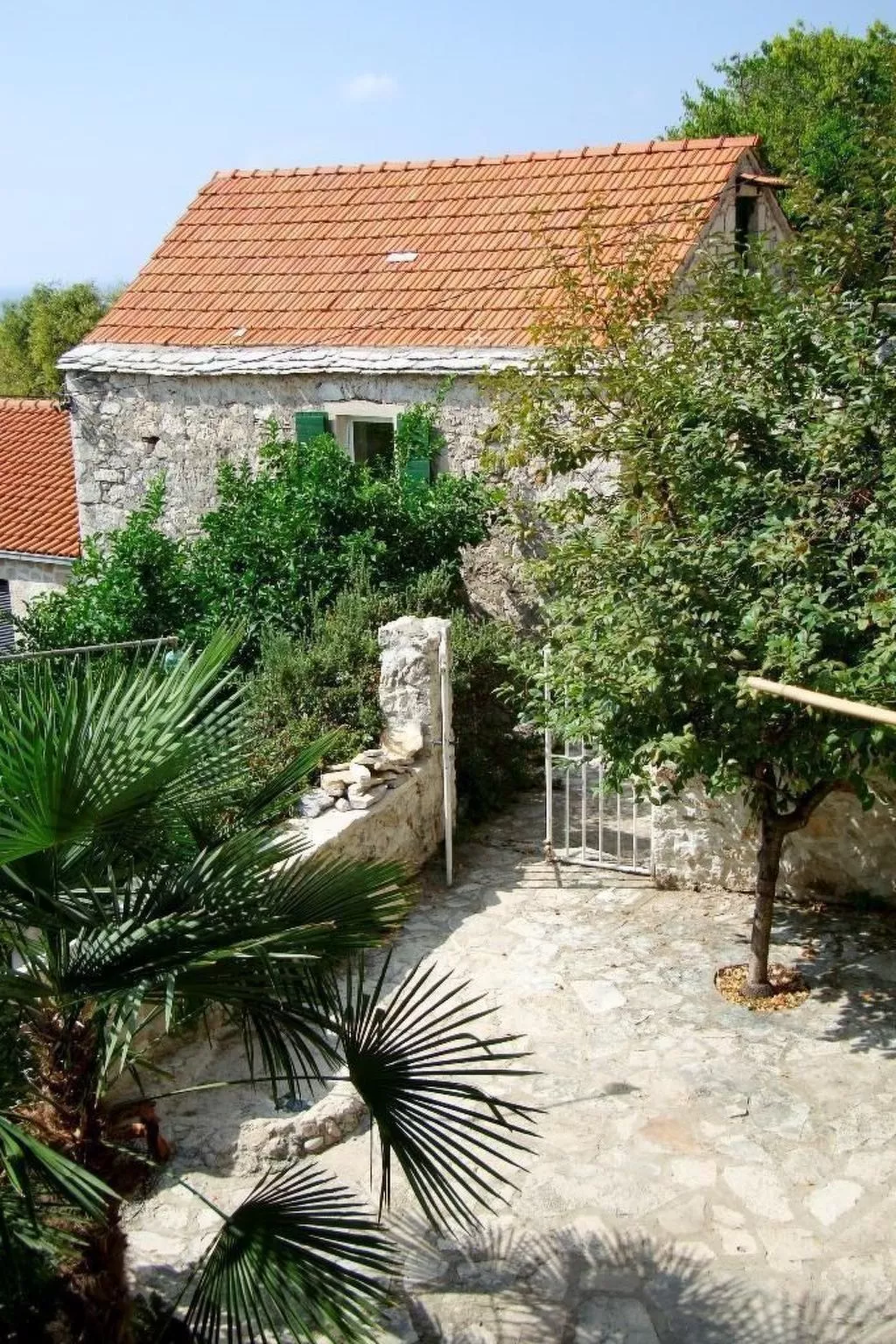 Wohnung in Zavala mit schönem Garten-Buiten