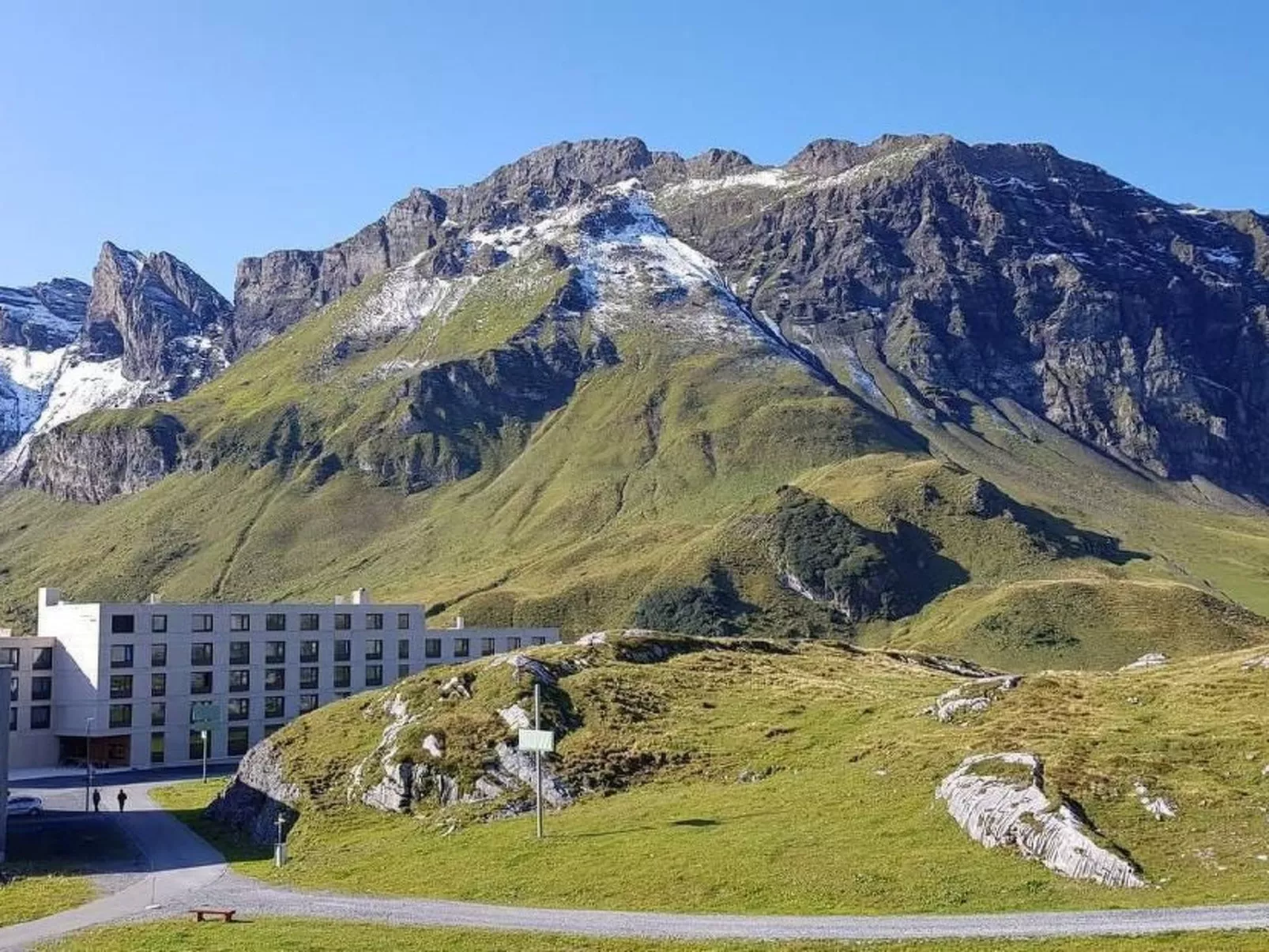 Frutt Alpine Home-Buiten