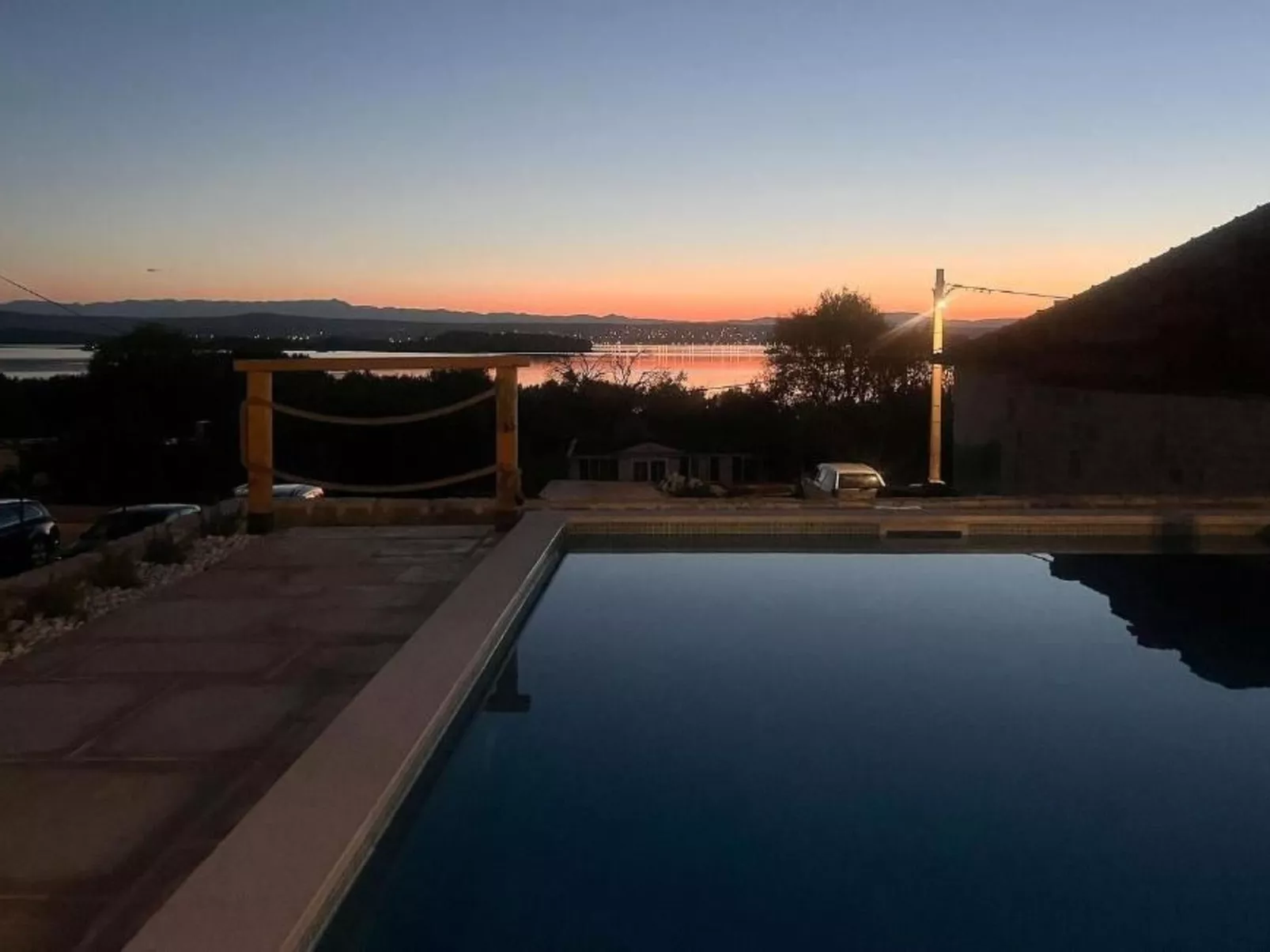 "Haus 51" direkt am Strand-Buiten