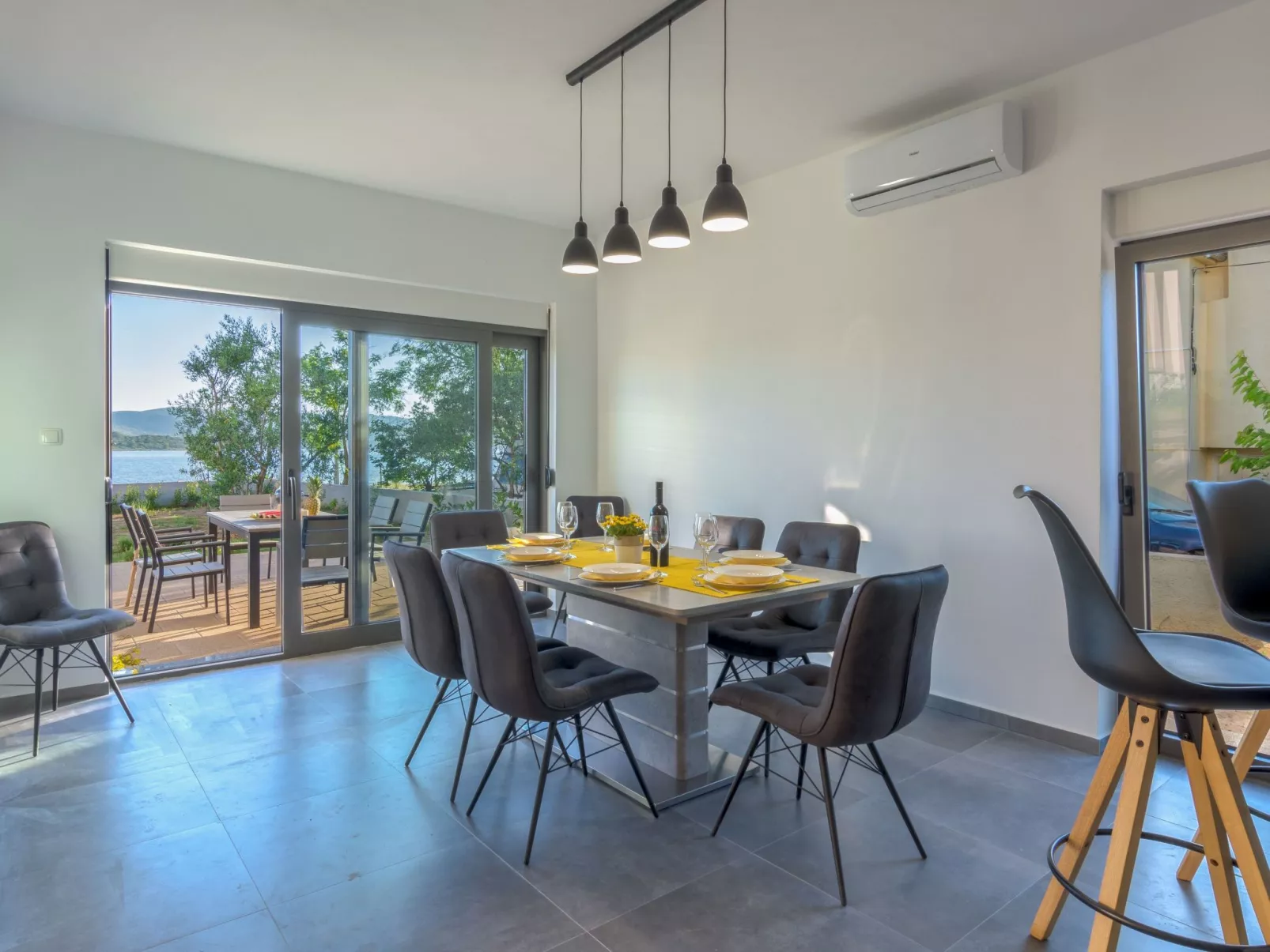 Villa "Lu-Ma" mit Blick auf das Wasser-Buiten