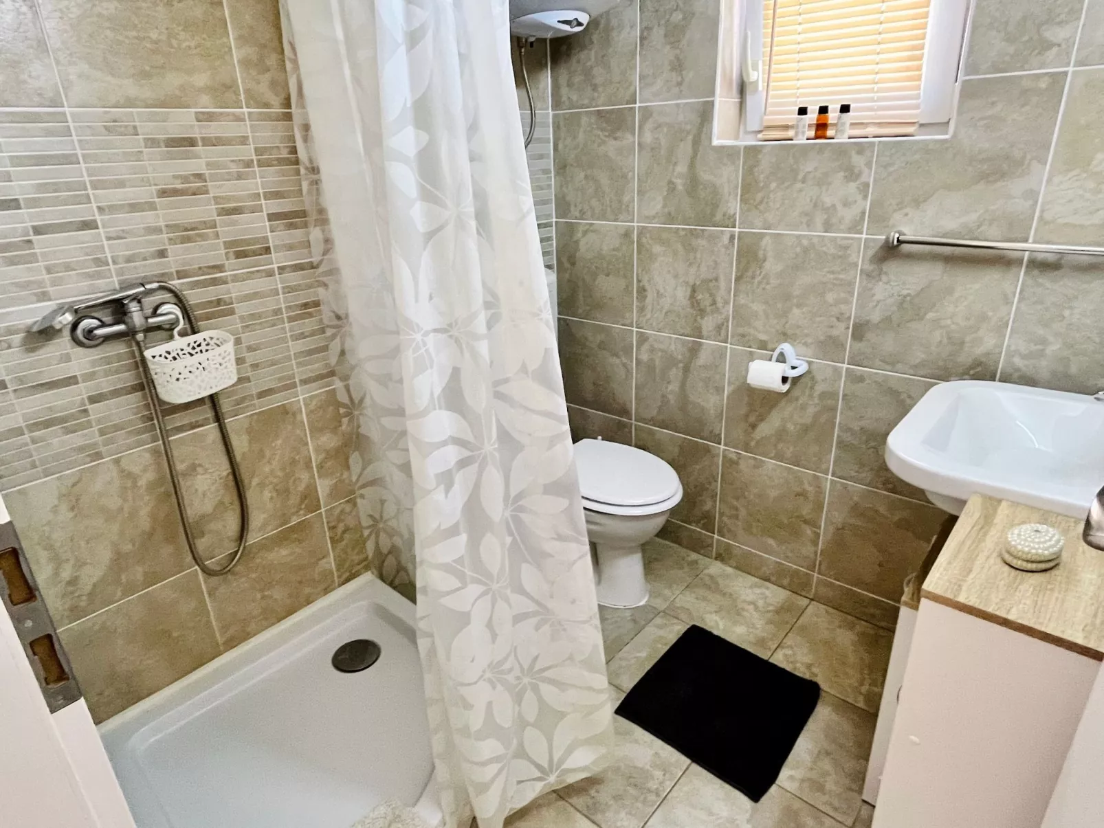 Neugebaute Wohnung im Erdgeschoss-Binnen