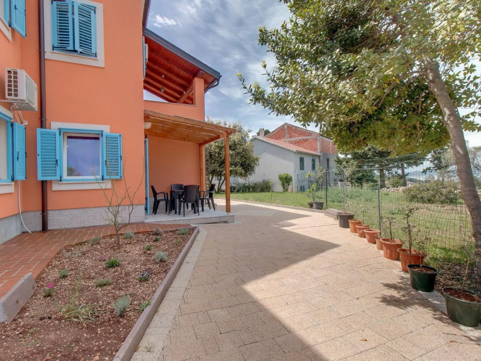 Appartement Casper mit Terrasse, Garten und Grill-Buiten