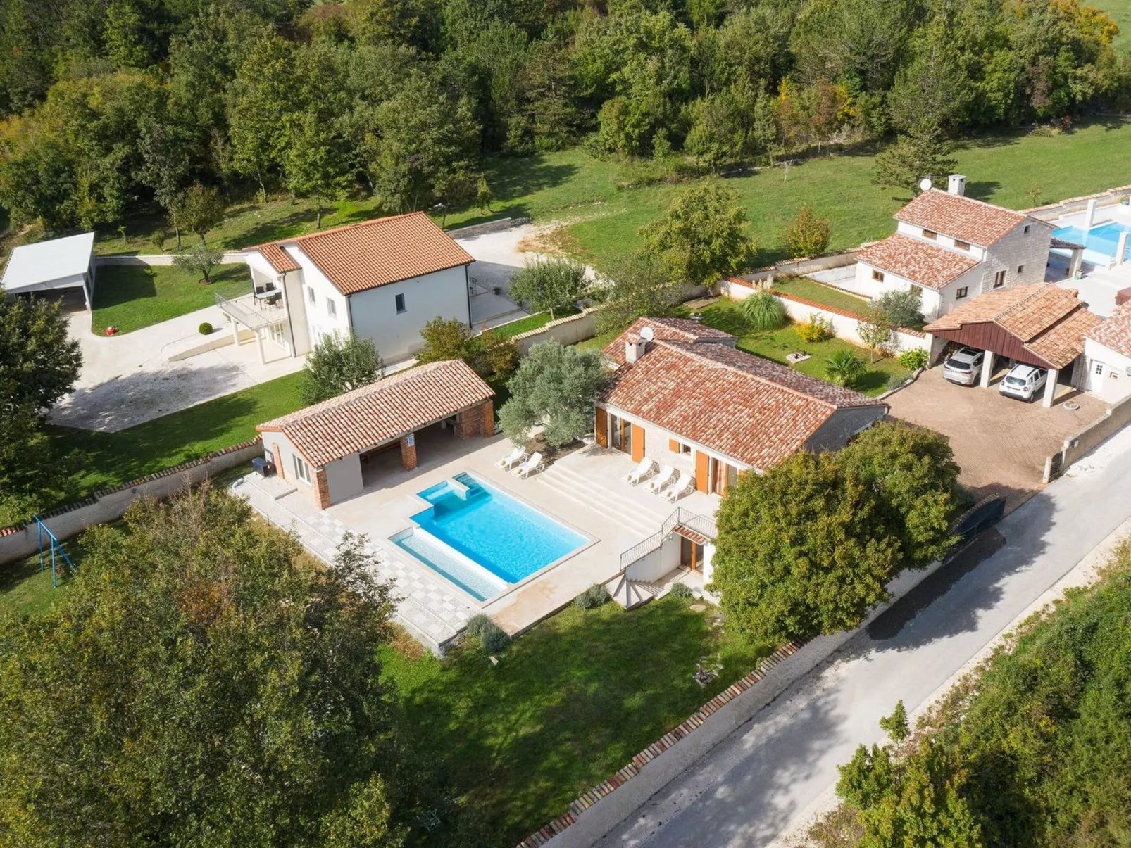 Haus in Bertoši mit privatem Pool-Buiten