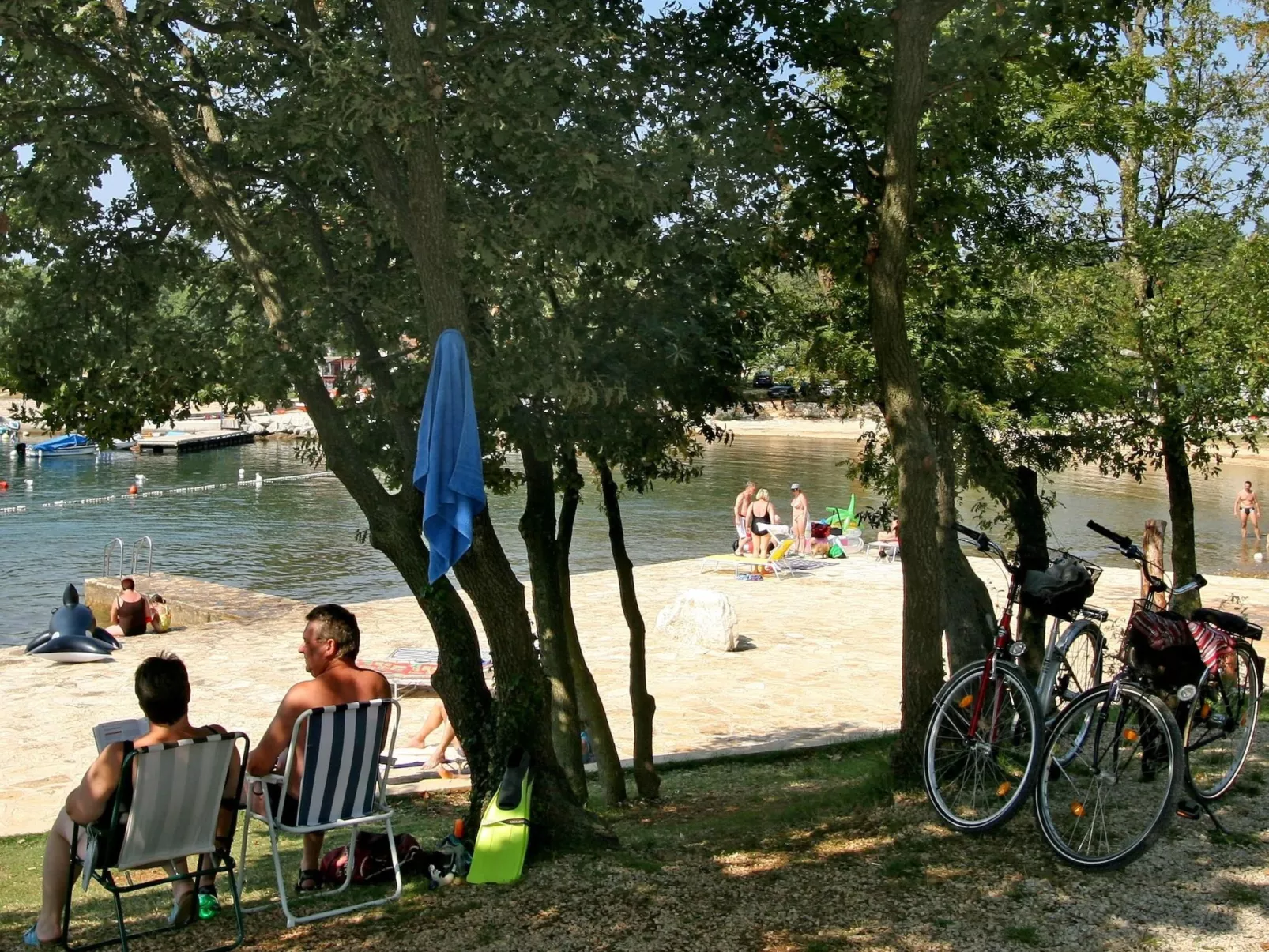 Freistehender Bungalow Perla mit Garten und Grill-Buiten