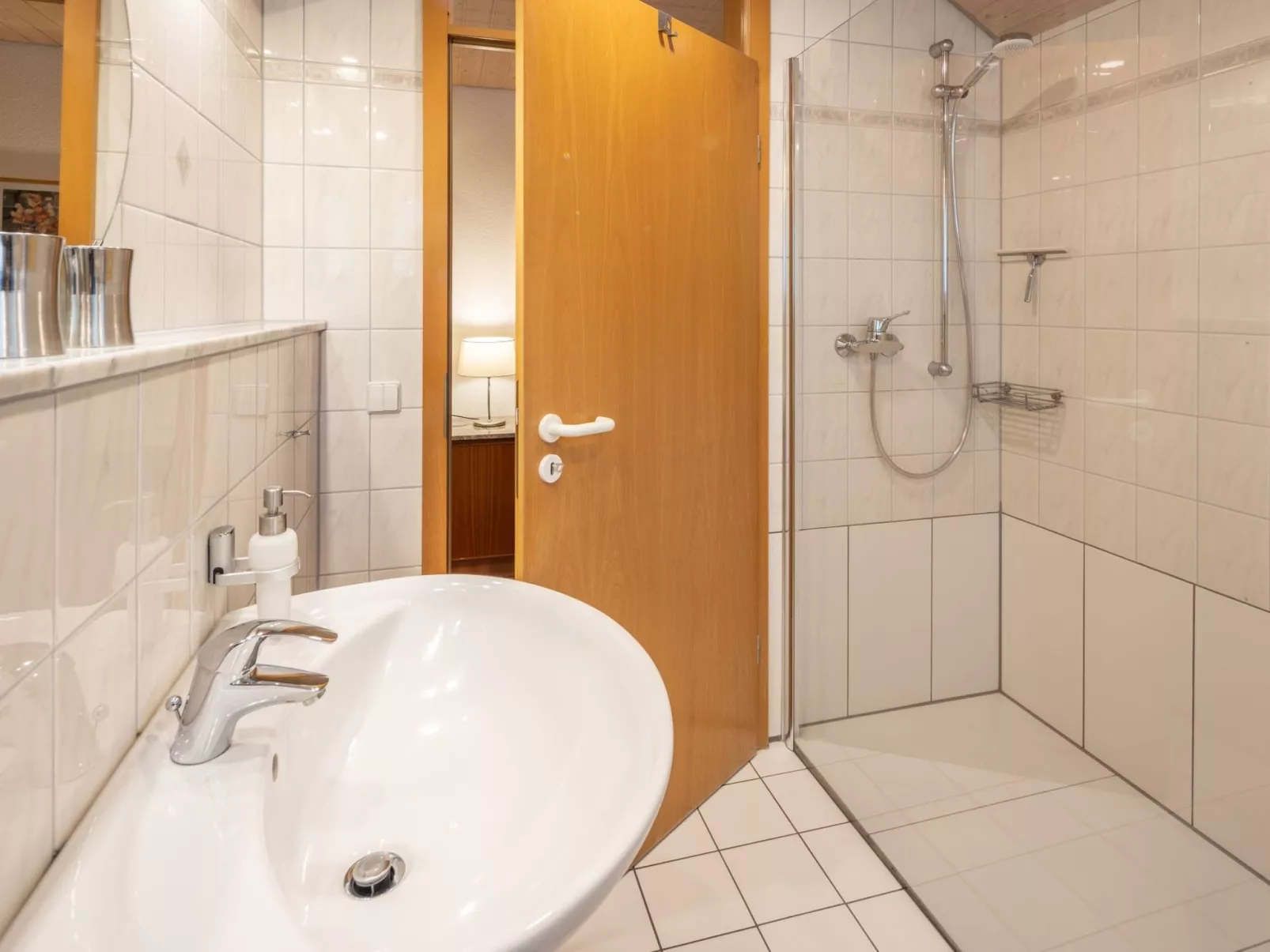 Haus Ahorn Ferienwohnung-Binnen