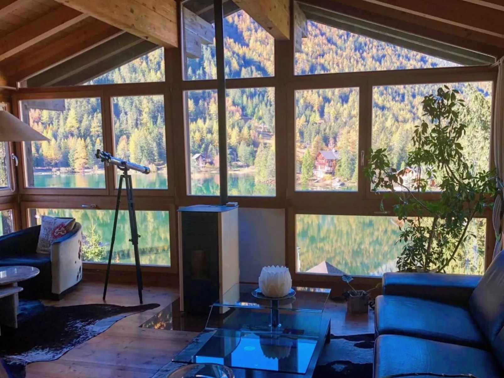 Chalet mit Seeblick, Jacuzzi, Sauna und Garten-Image-tags.info