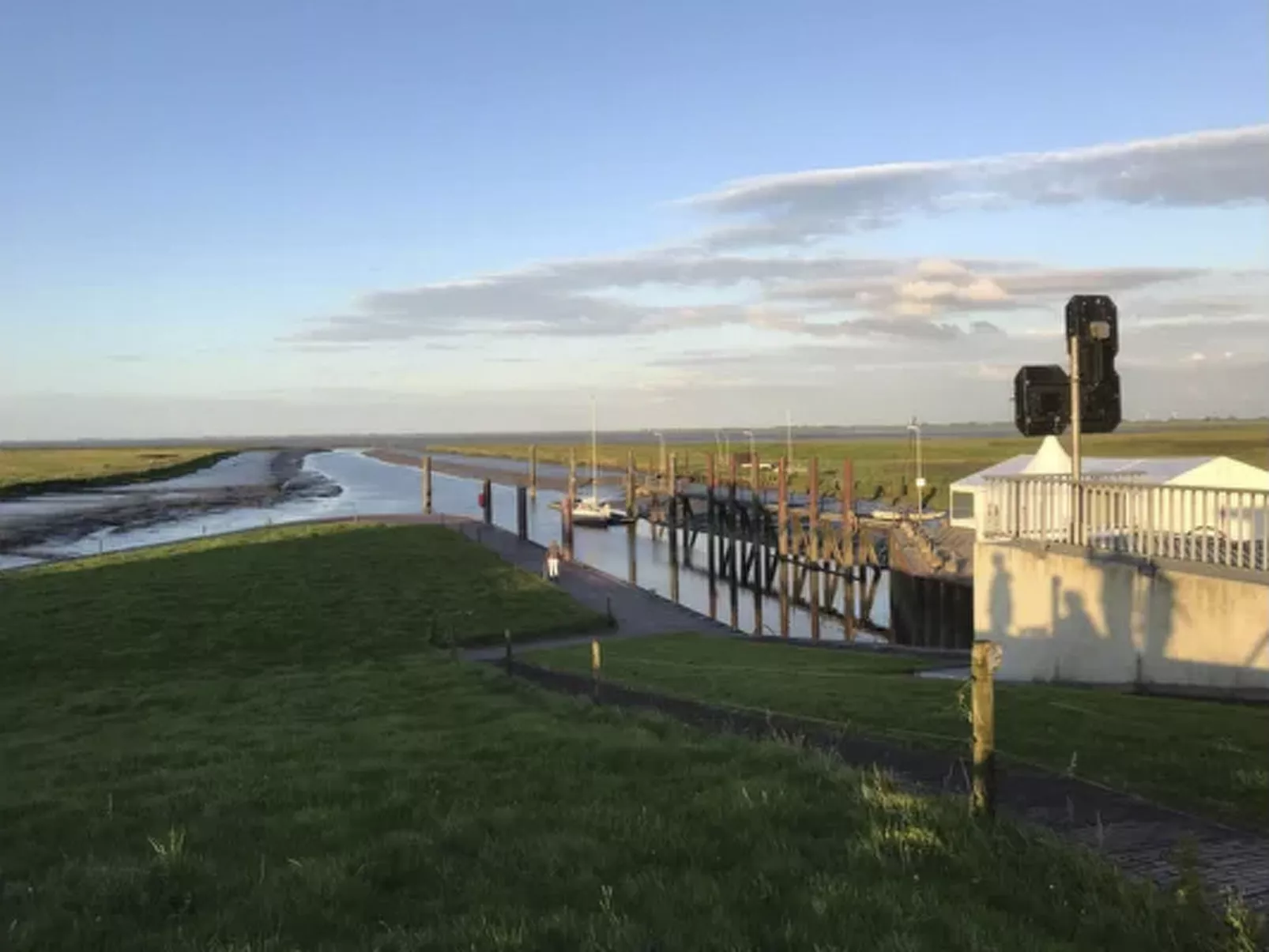 Traumhaftes Reetdachhaus an der Nordsee - Buiten