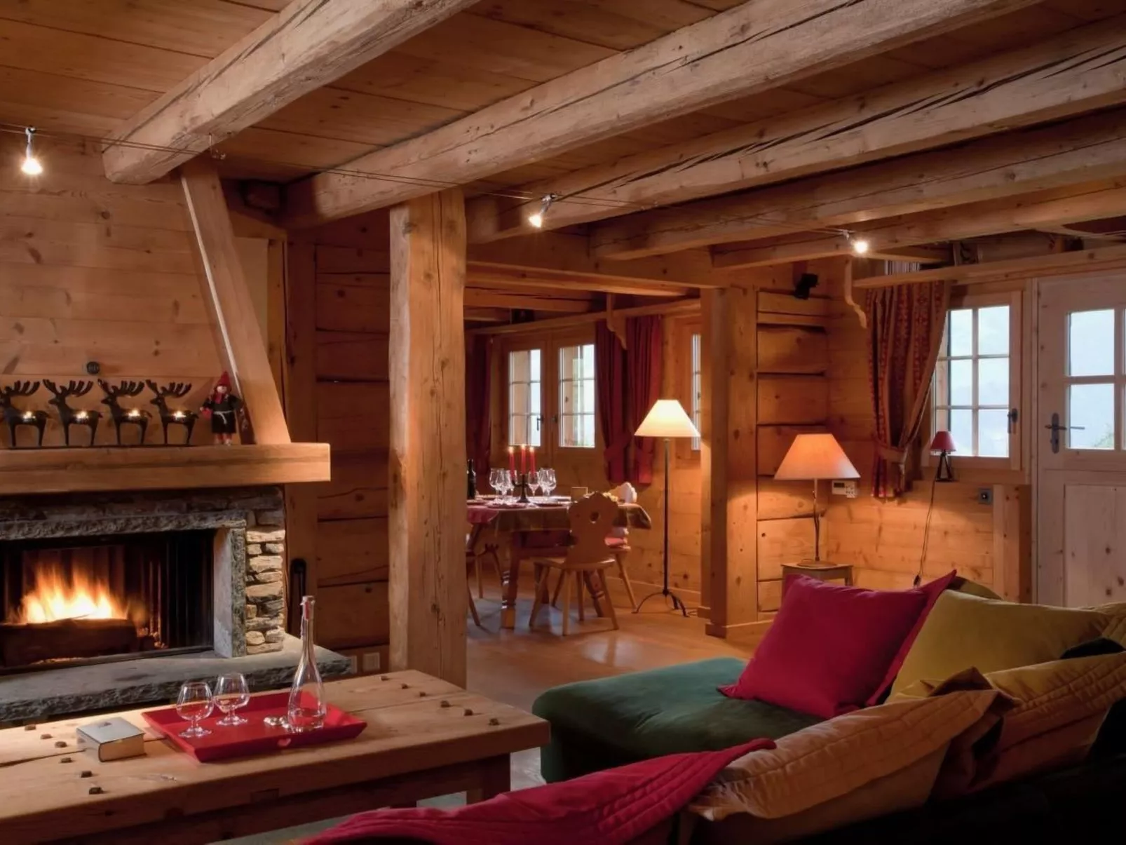 Berghütte "Le Chalet de Lara"-Binnen