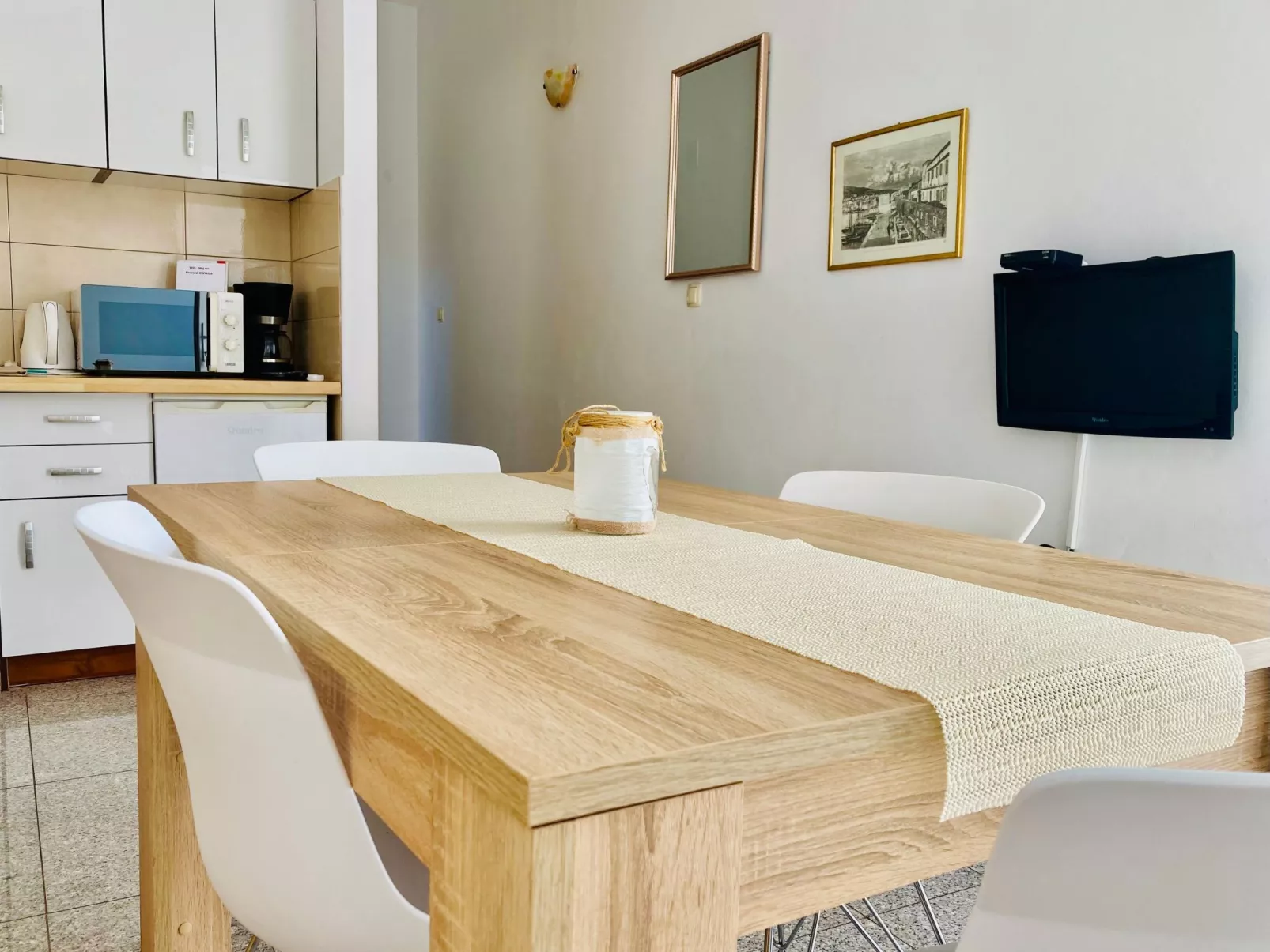 Wohnung in Povlja mit privatem Parkplatz-Binnen