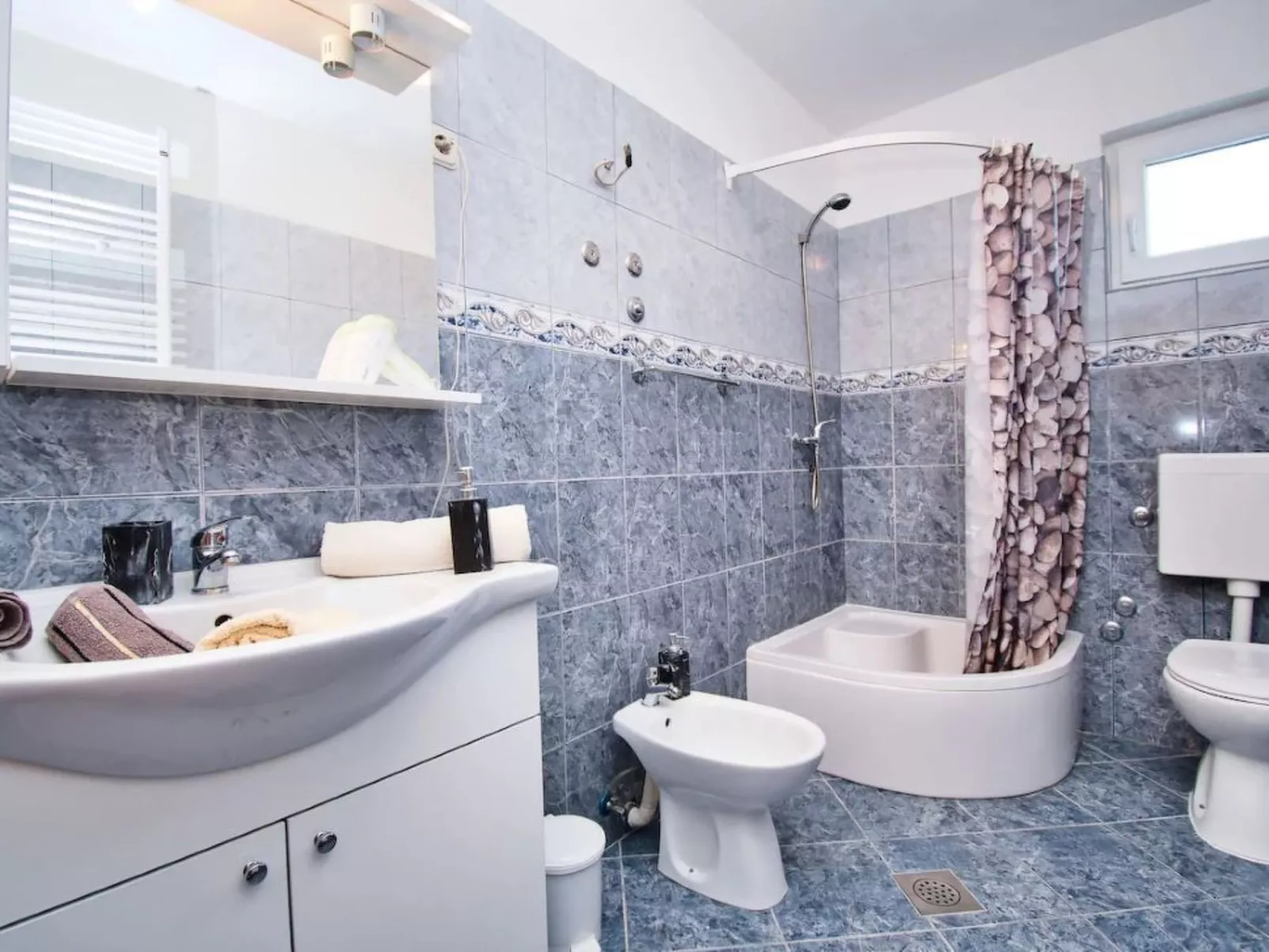 Villa mit herrlichem Meerblick-Binnen